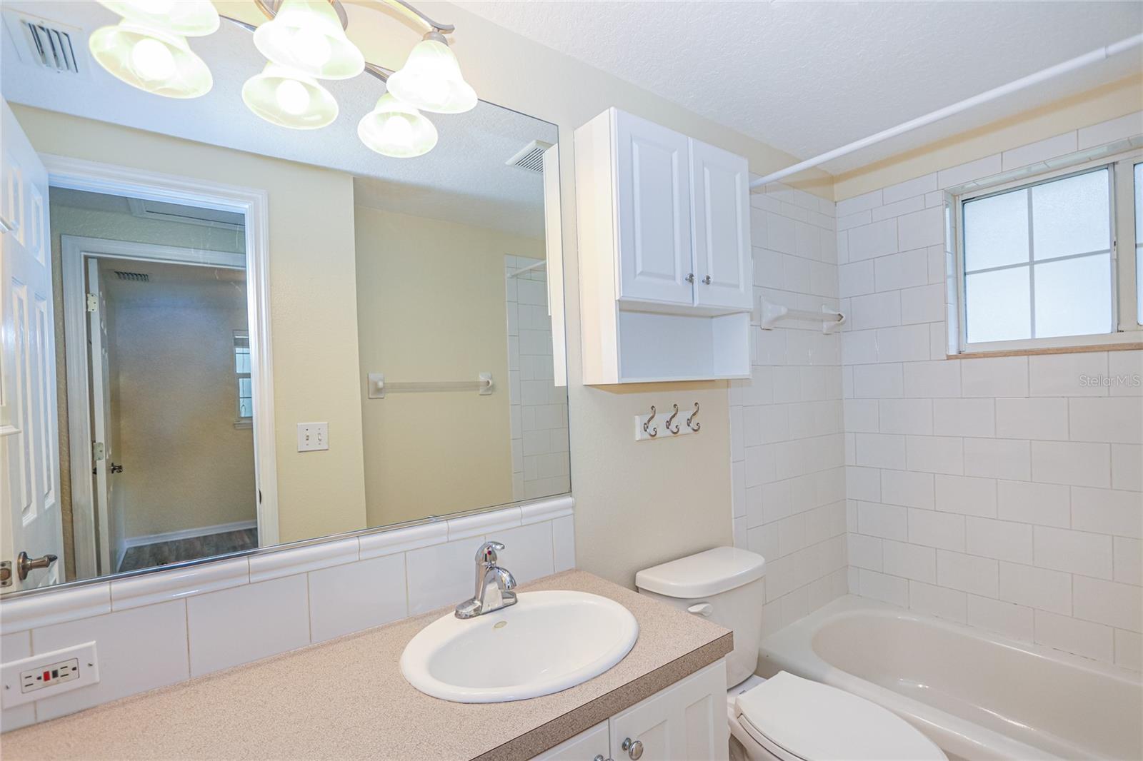 Image 14 of 26 For 330 5th Avenue N