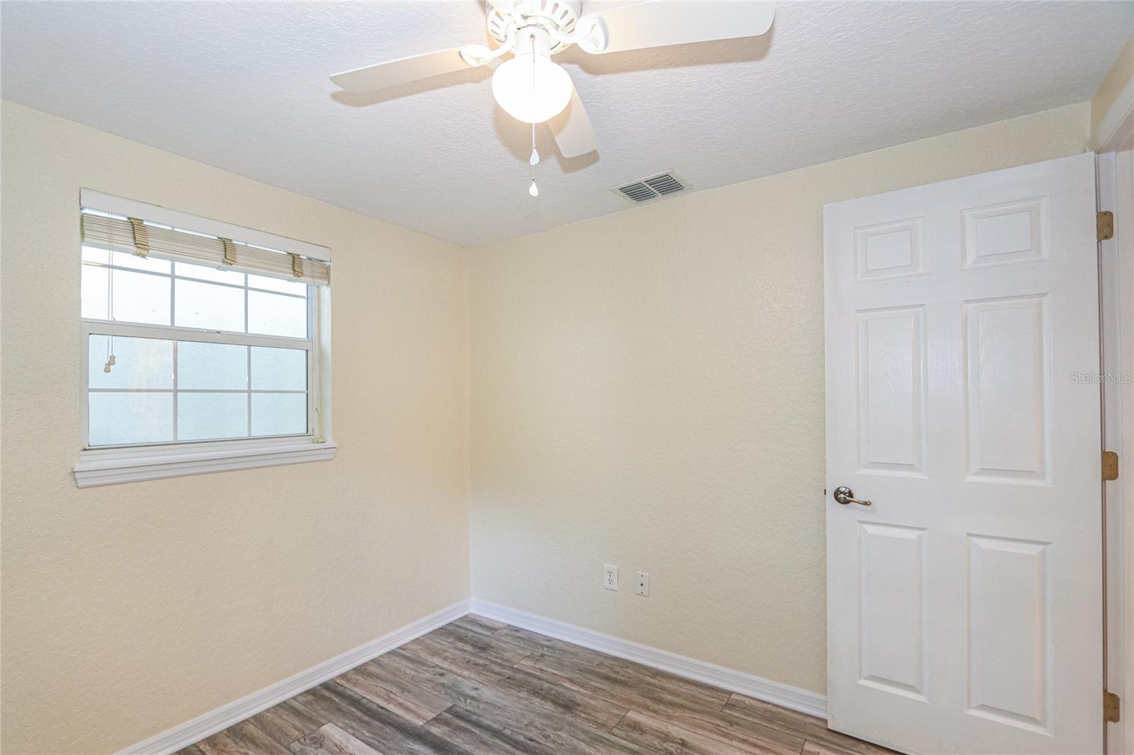 Image 18 of 26 For 330 5th Avenue N