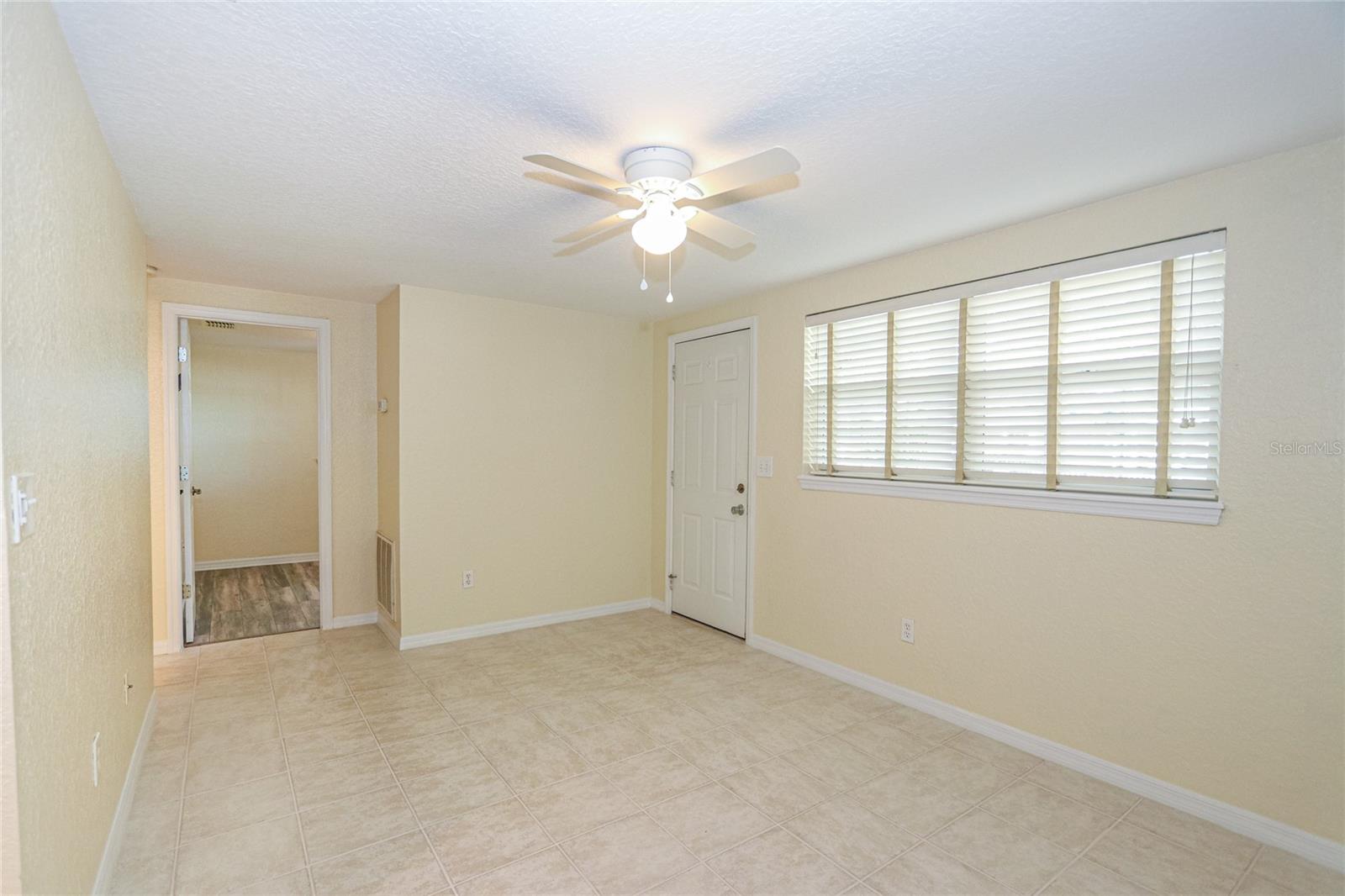 Image 7 of 26 For 330 5th Avenue N