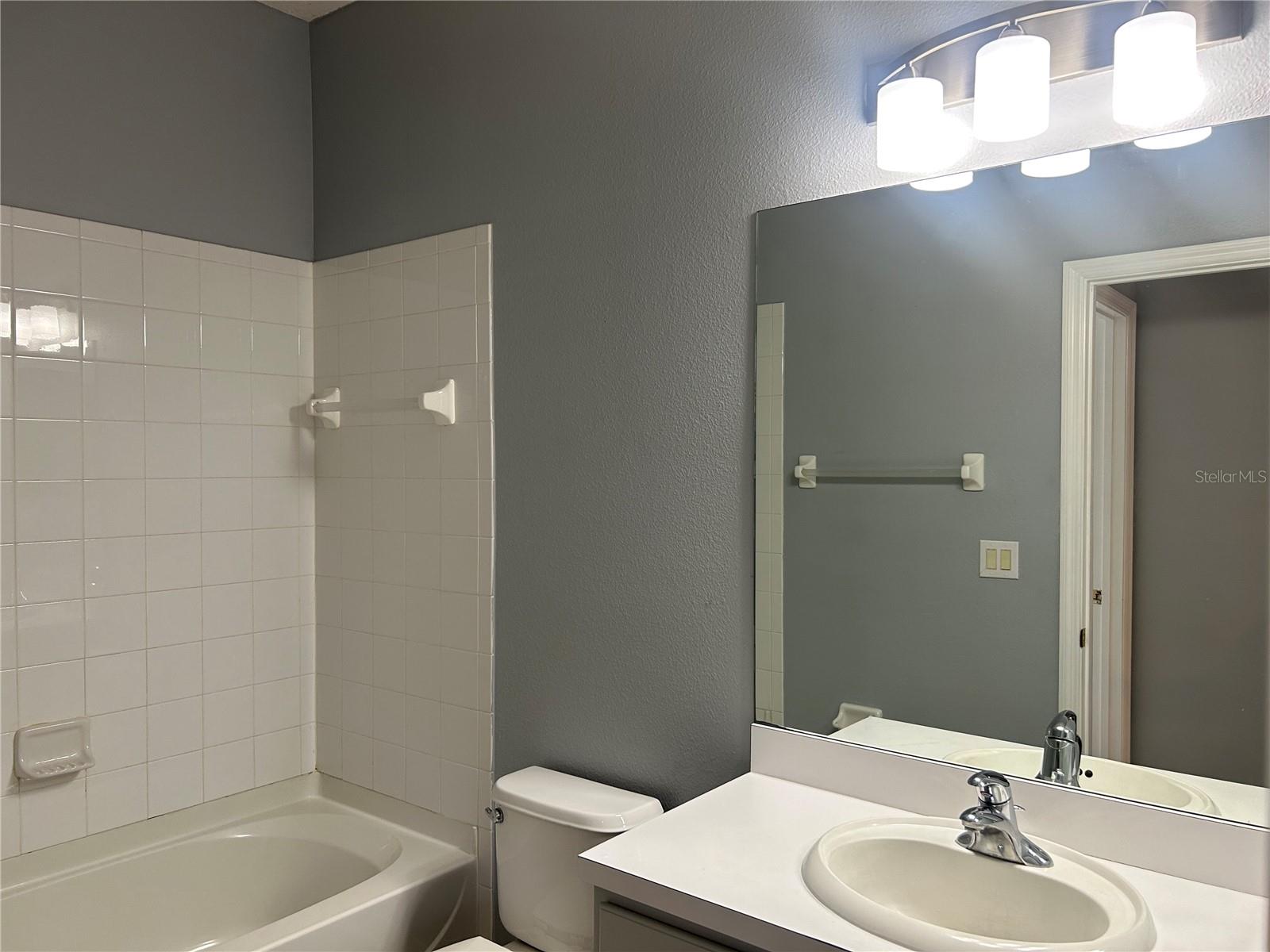 Image 13 of 33 For 12978 Kings Crossing Drive