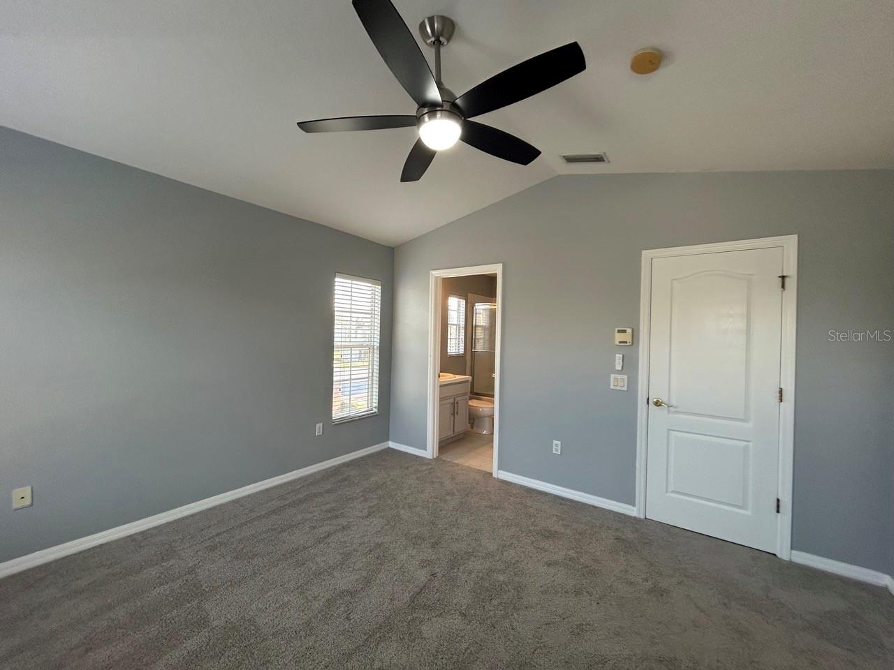 Image 18 of 33 For 12978 Kings Crossing Drive