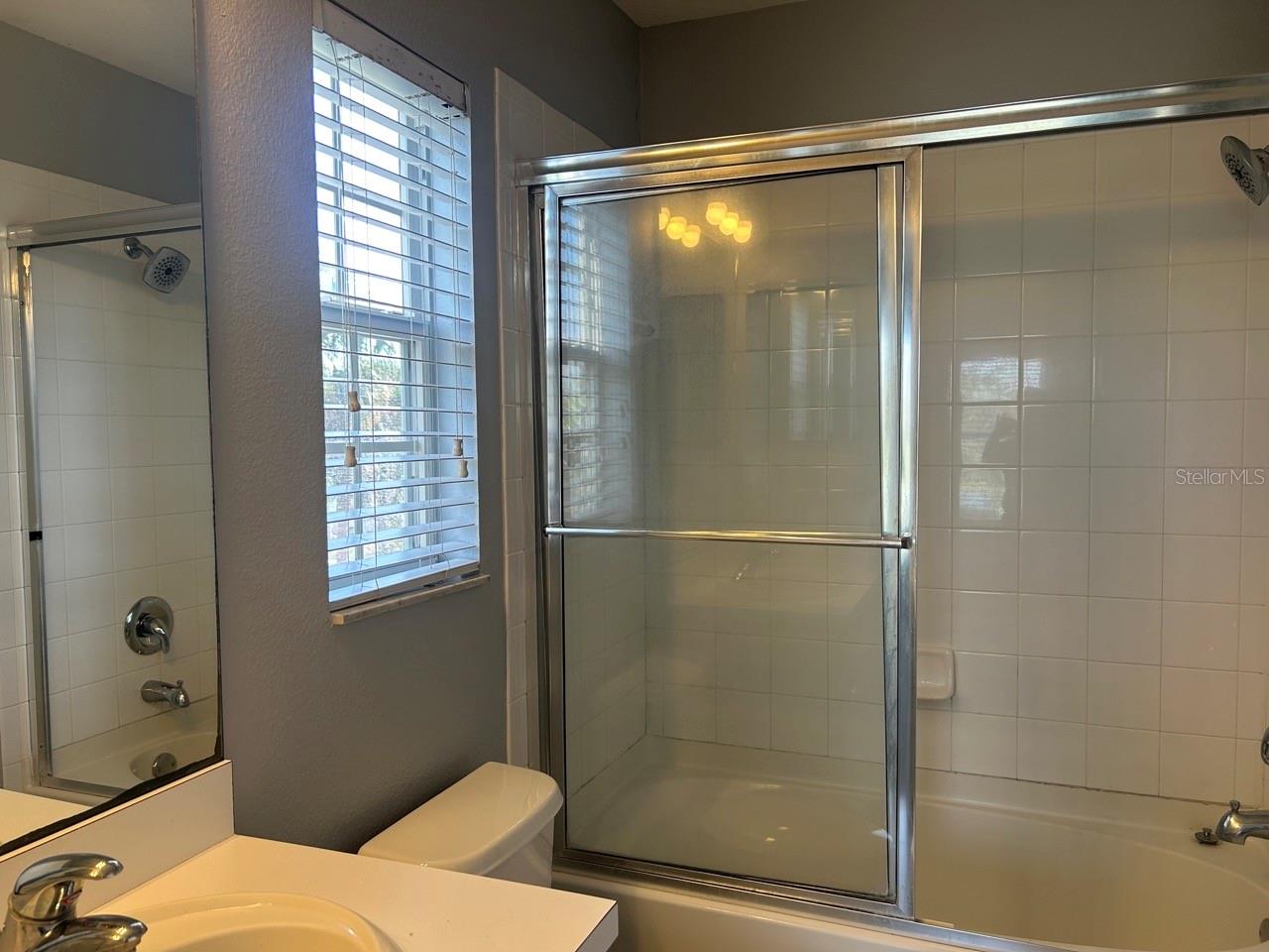 Image 22 of 33 For 12978 Kings Crossing Drive