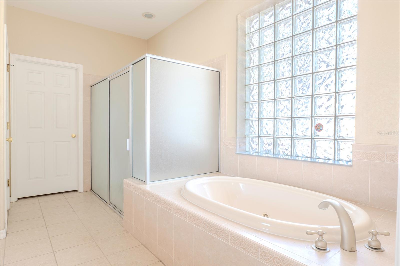 Image 10 of 20 For 12507 Burgess Hill Drive