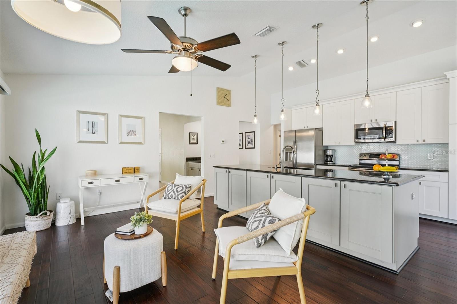 Image 15 of 56 For 2474 Islander Court