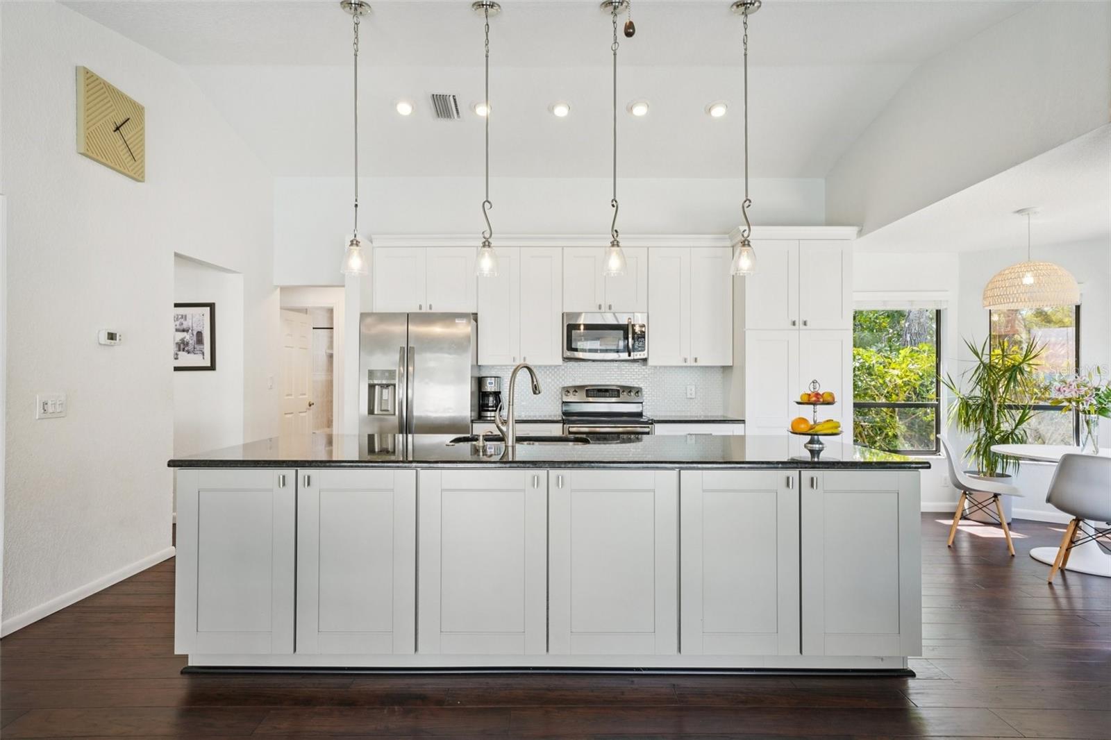 Image 17 of 56 For 2474 Islander Court