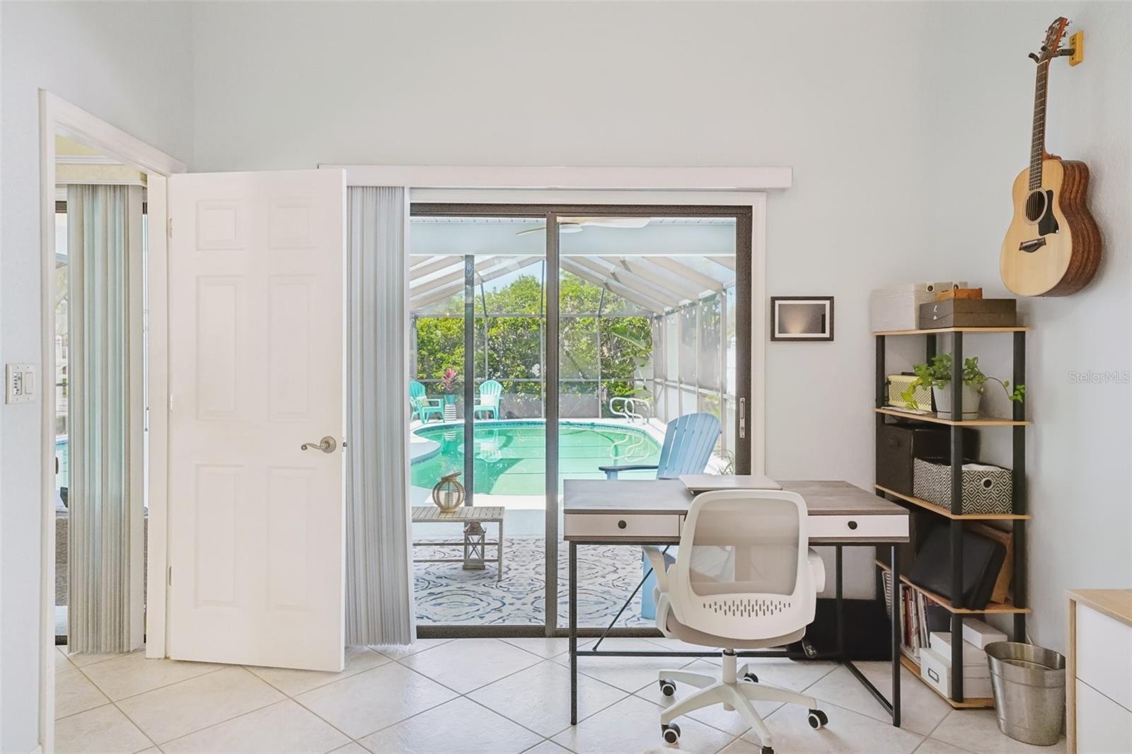 Image 27 of 56 For 2474 Islander Court