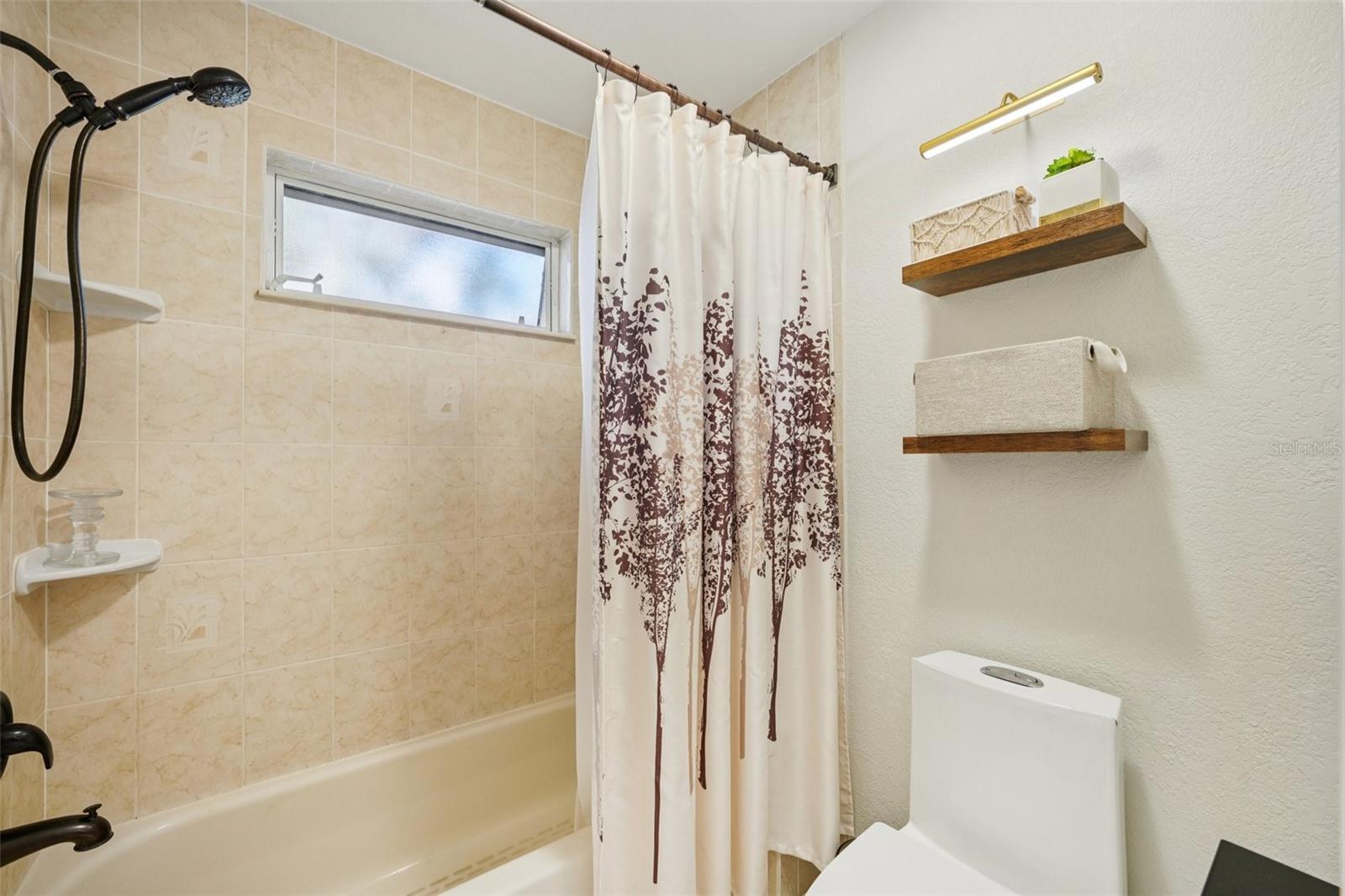 Image 31 of 56 For 2474 Islander Court