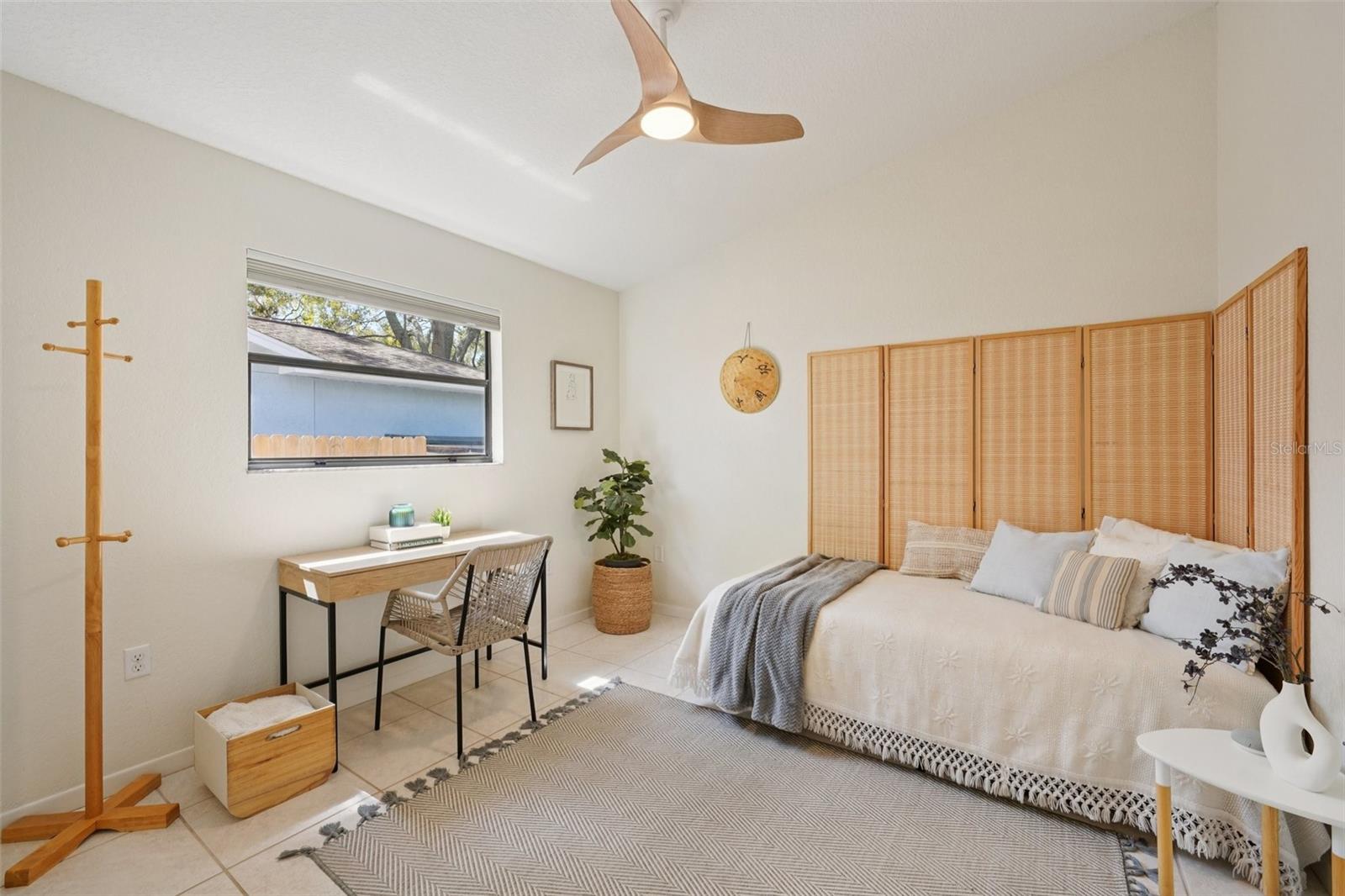 Image 33 of 56 For 2474 Islander Court