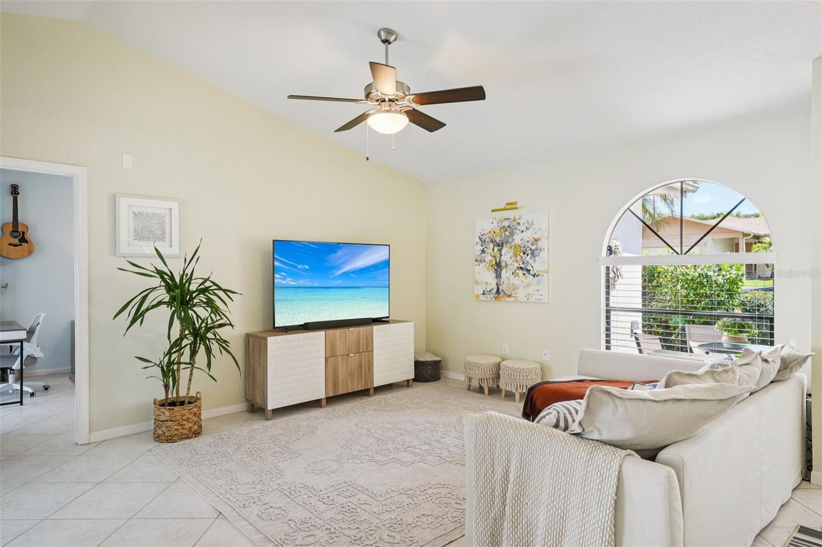 Image 6 of 56 For 2474 Islander Court