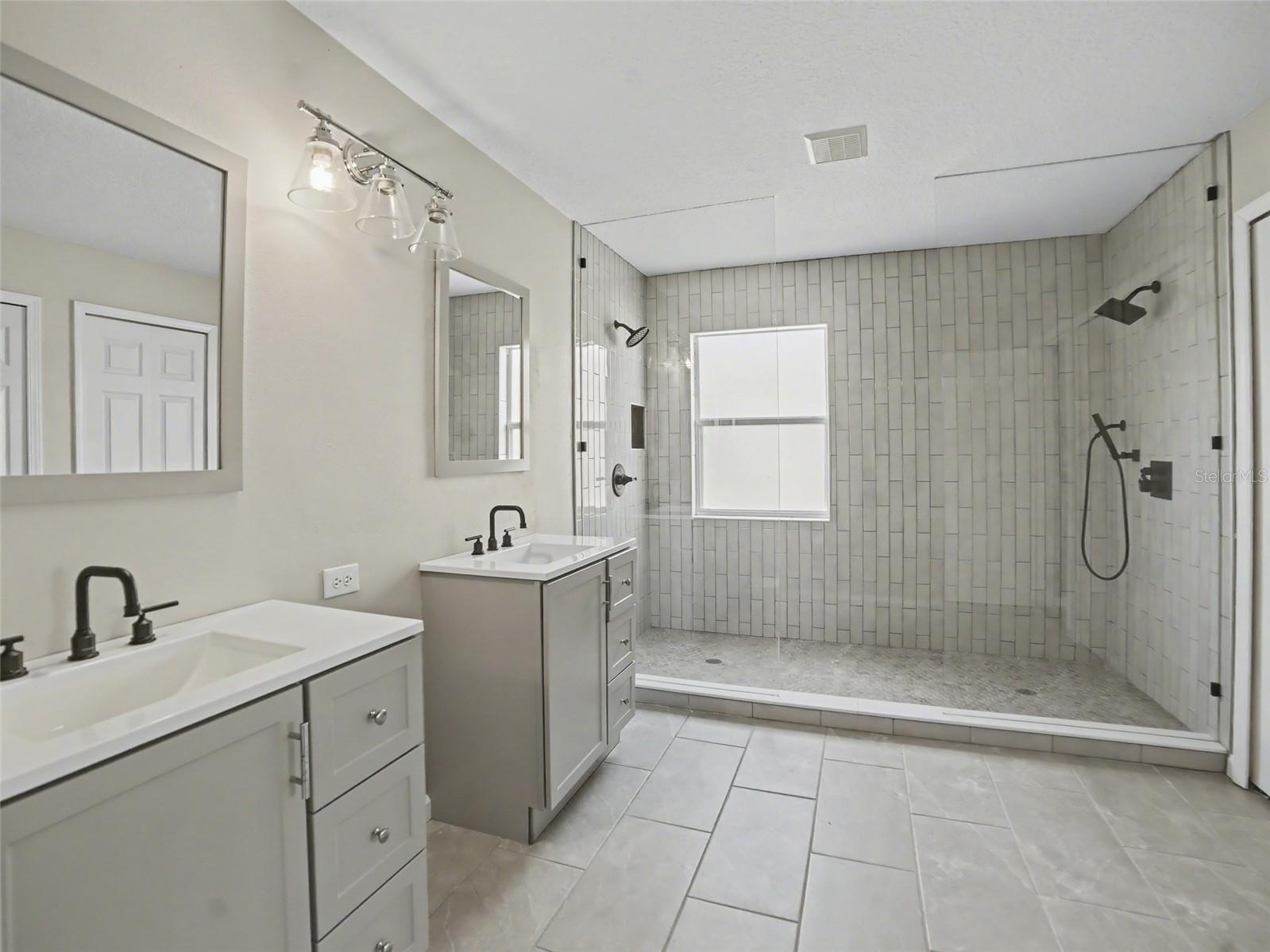 Image 18 of 28 For 8444 Carriage Pointe Drive