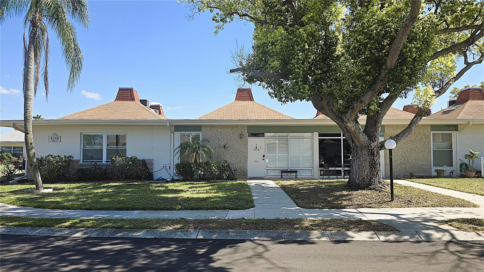 Image 3 of 22 For 4348 Tahitian Gardens Circle B