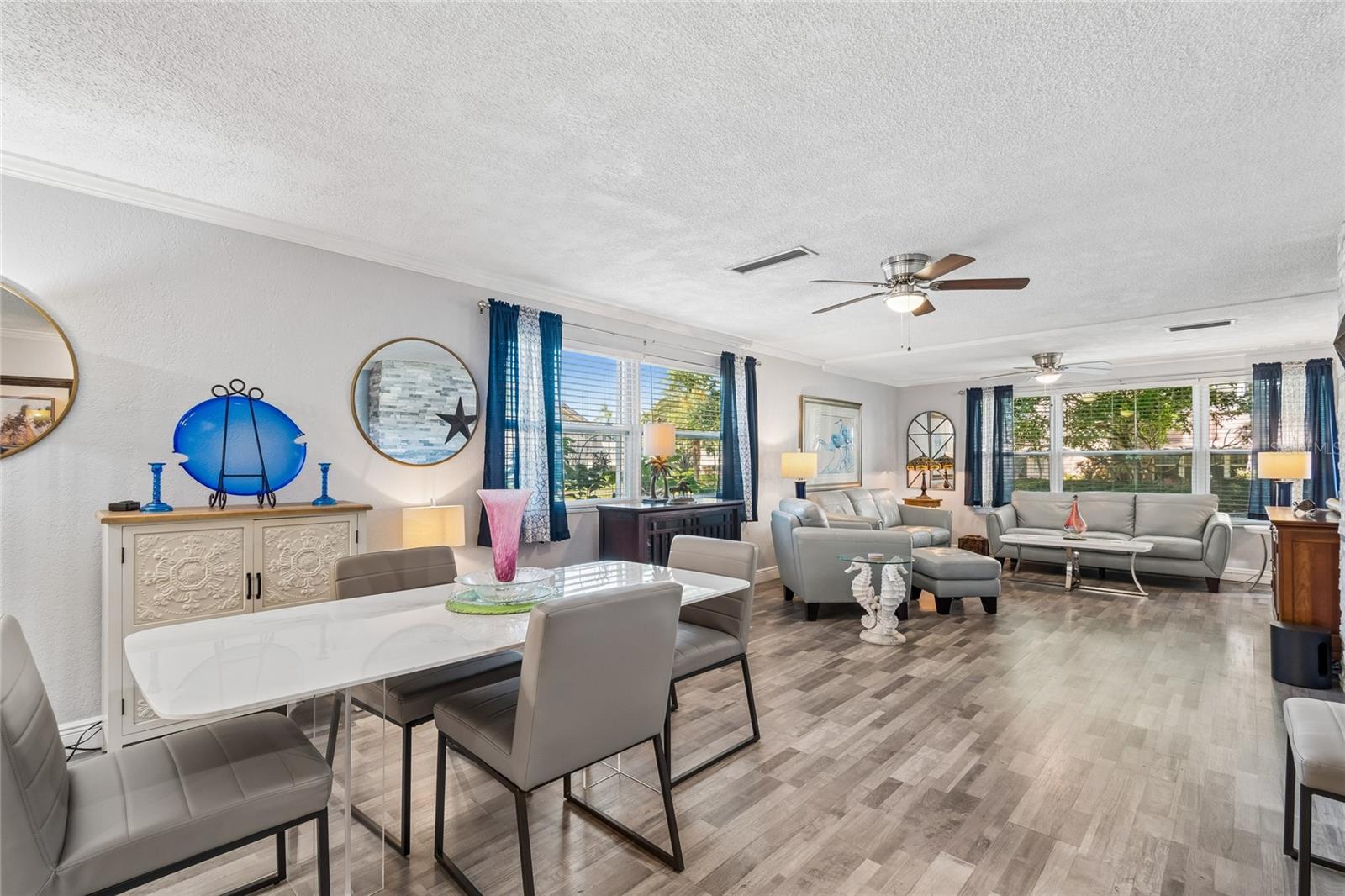 Image 13 of 77 For 5501 80th Street N 102