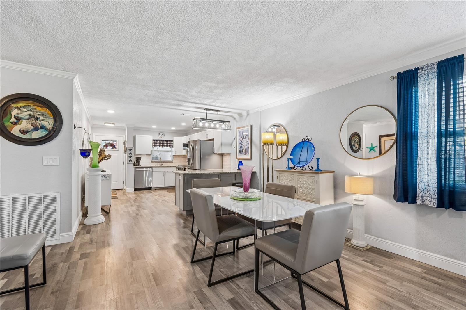 Image 14 of 77 For 5501 80th Street N 102