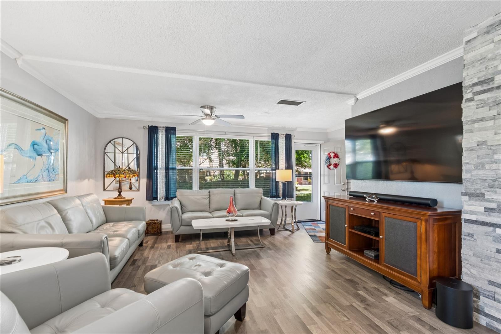 Image 17 of 77 For 5501 80th Street N 102