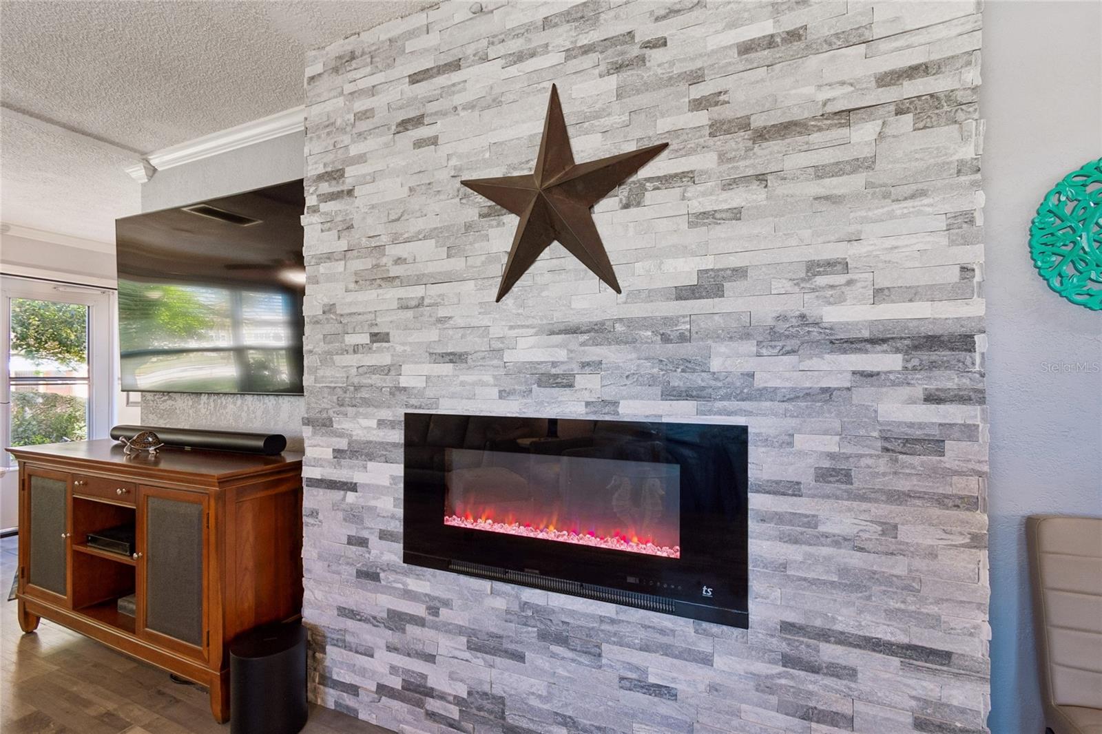 Image 18 of 77 For 5501 80th Street N 102