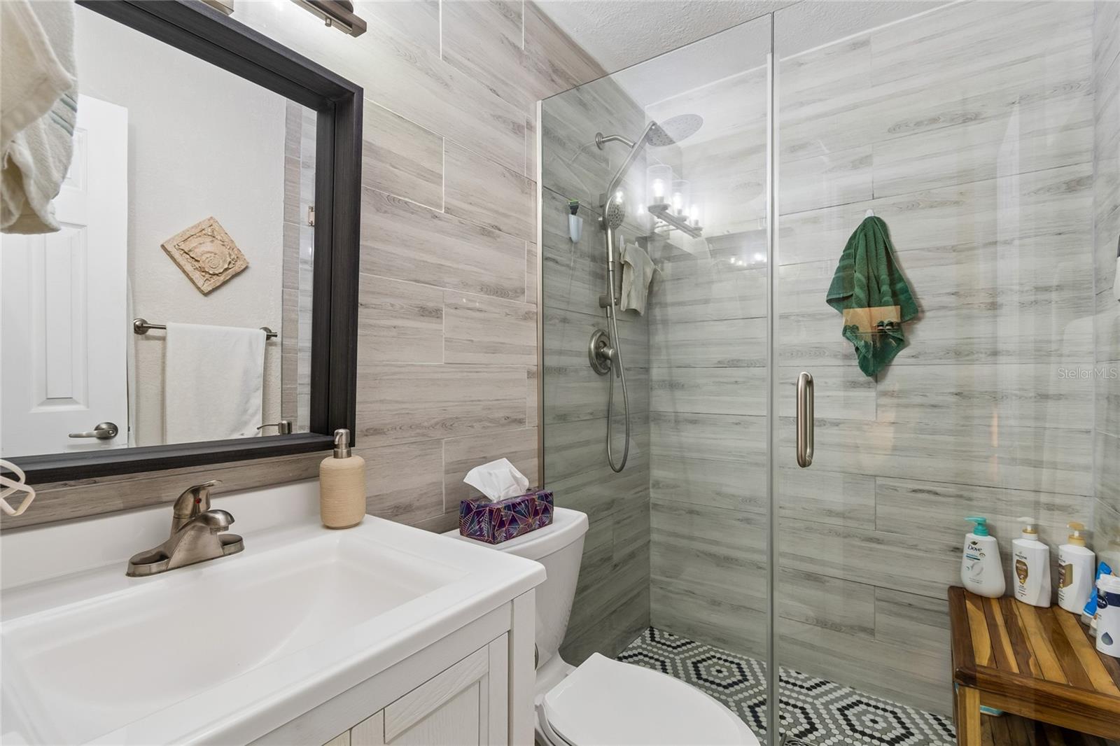 Image 26 of 77 For 5501 80th Street N 102