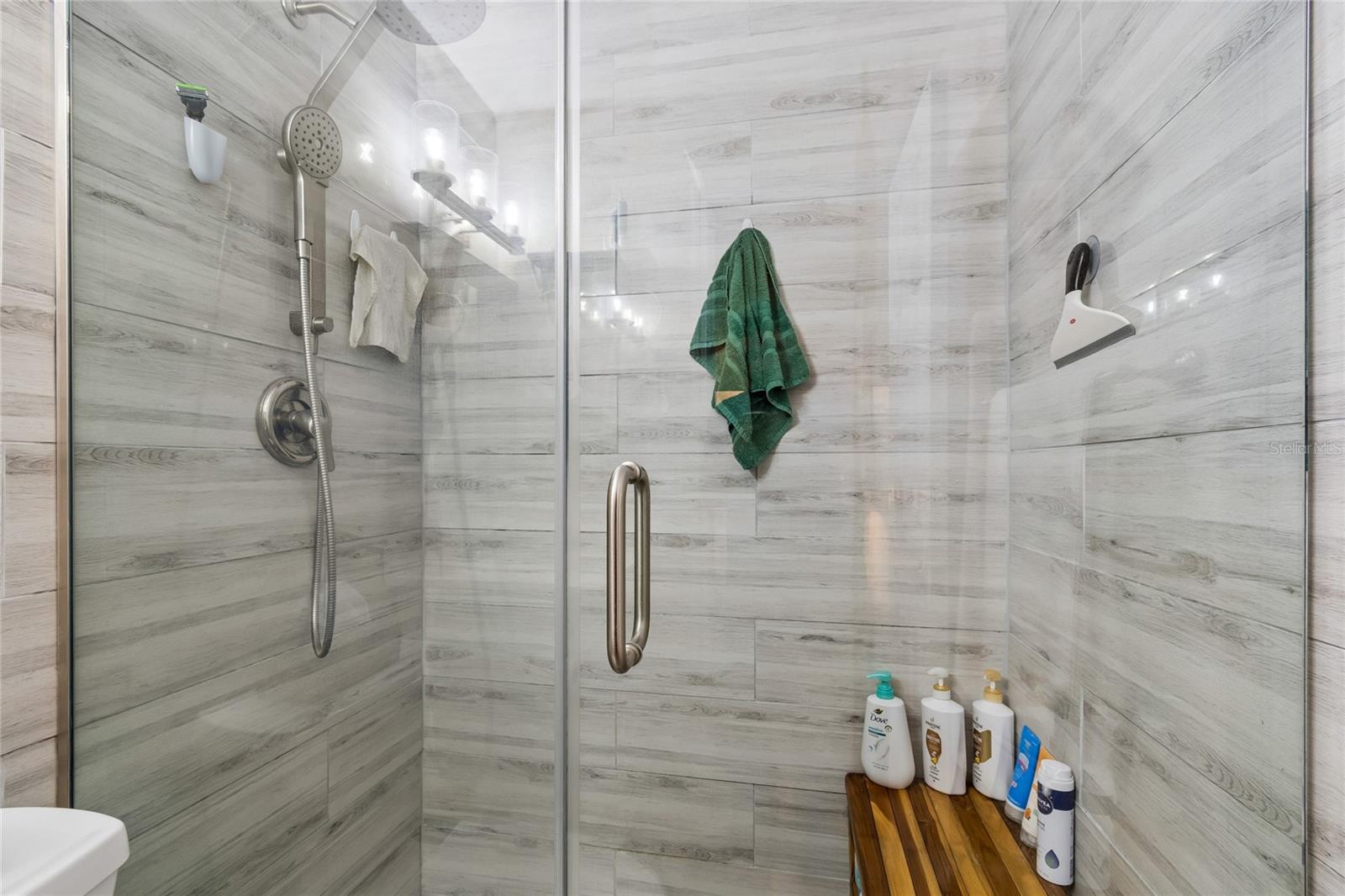 Image 27 of 77 For 5501 80th Street N 102