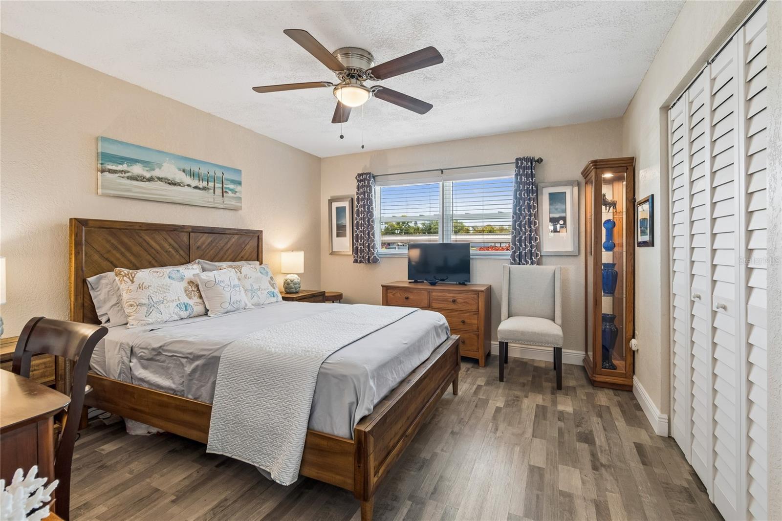 Image 29 of 77 For 5501 80th Street N 102