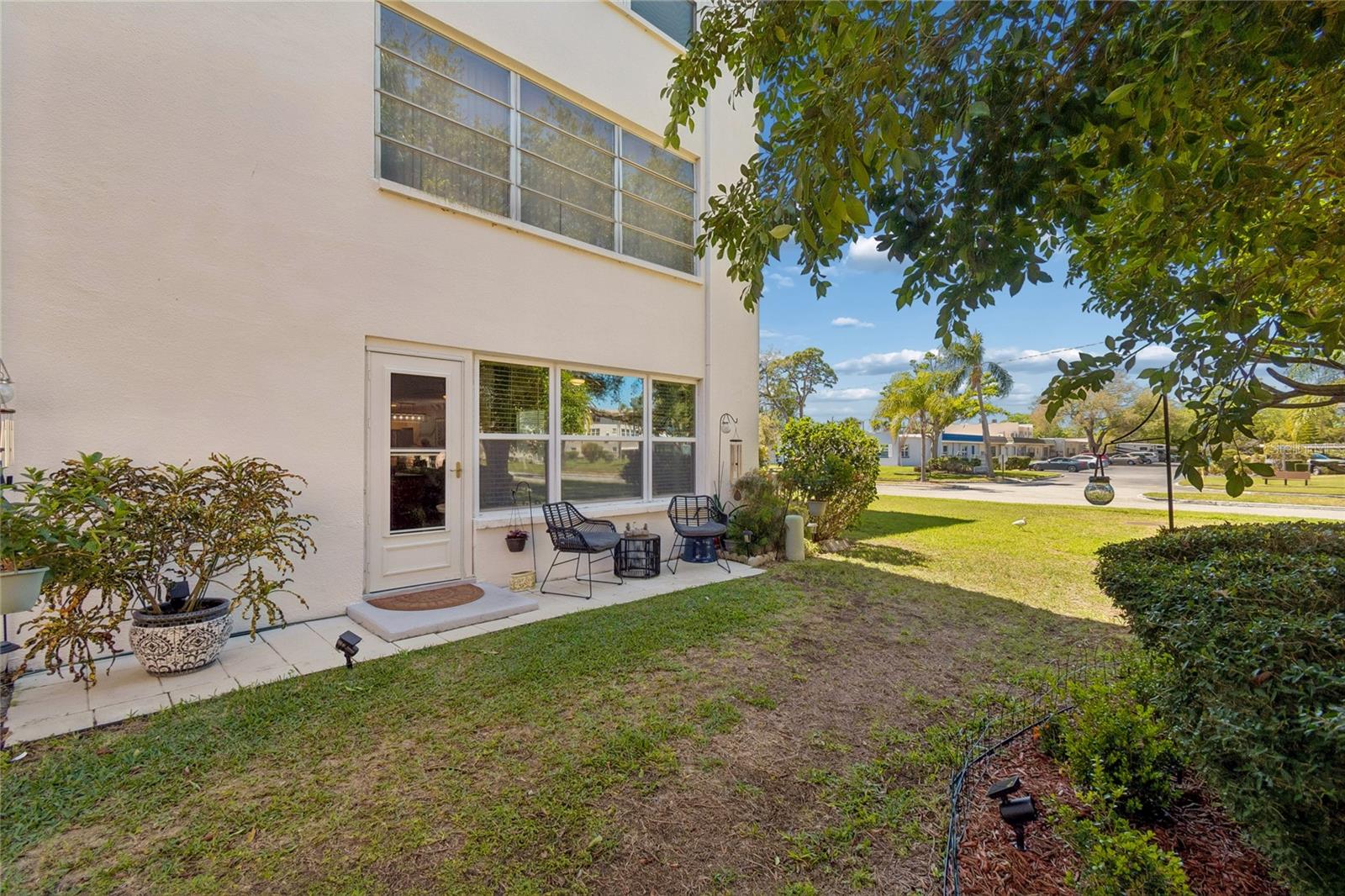 Image 37 of 77 For 5501 80th Street N 102