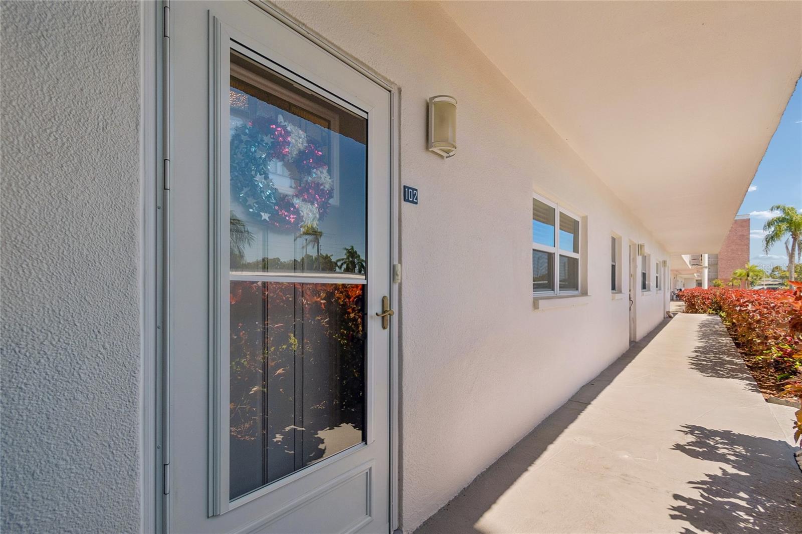 Image 4 of 77 For 5501 80th Street N 102