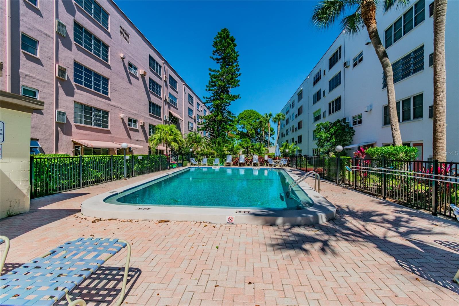 Image 53 of 77 For 5501 80th Street N 102