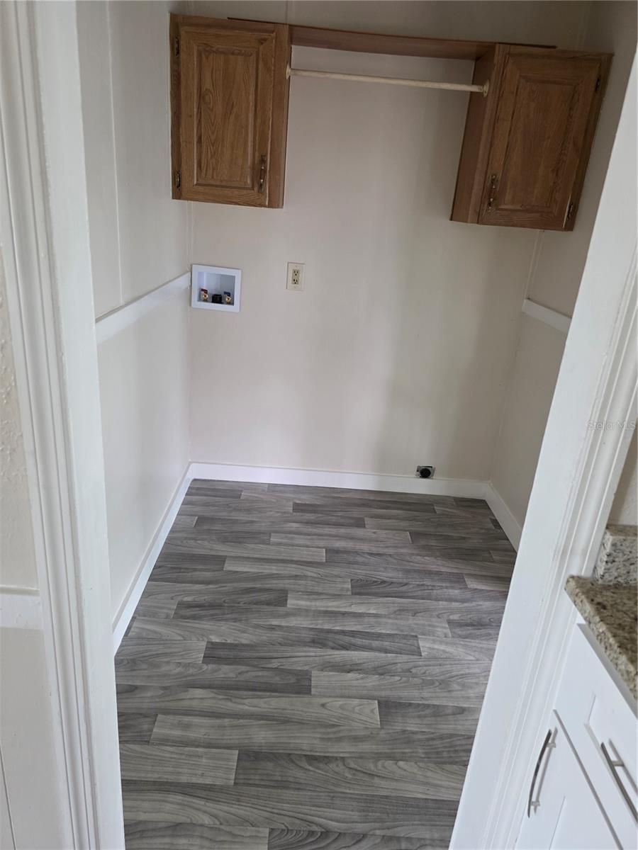 Image 8 of 8 For 9919 Scepter Avenue