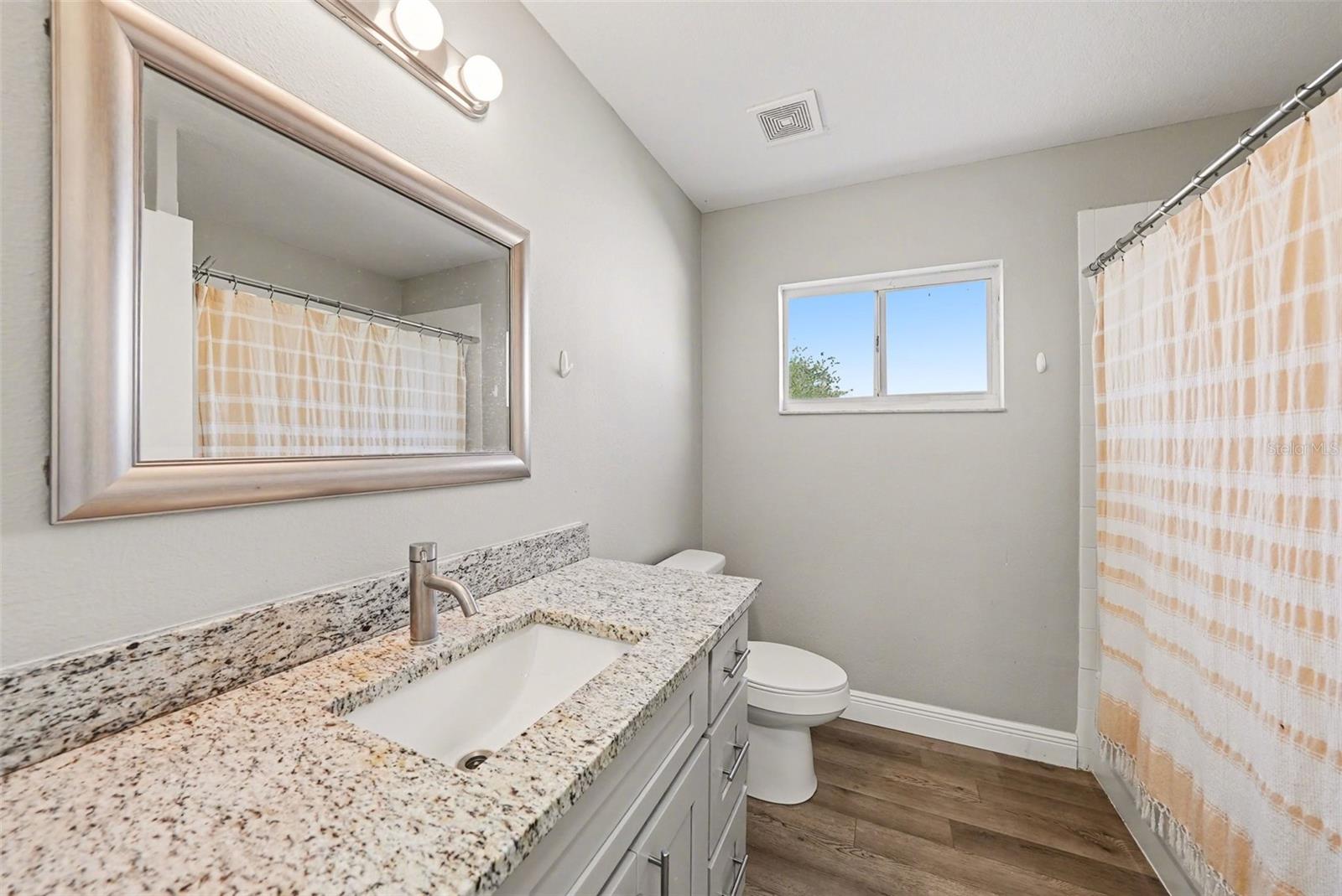 Image 14 of 23 For 12524 Midpointe Drive