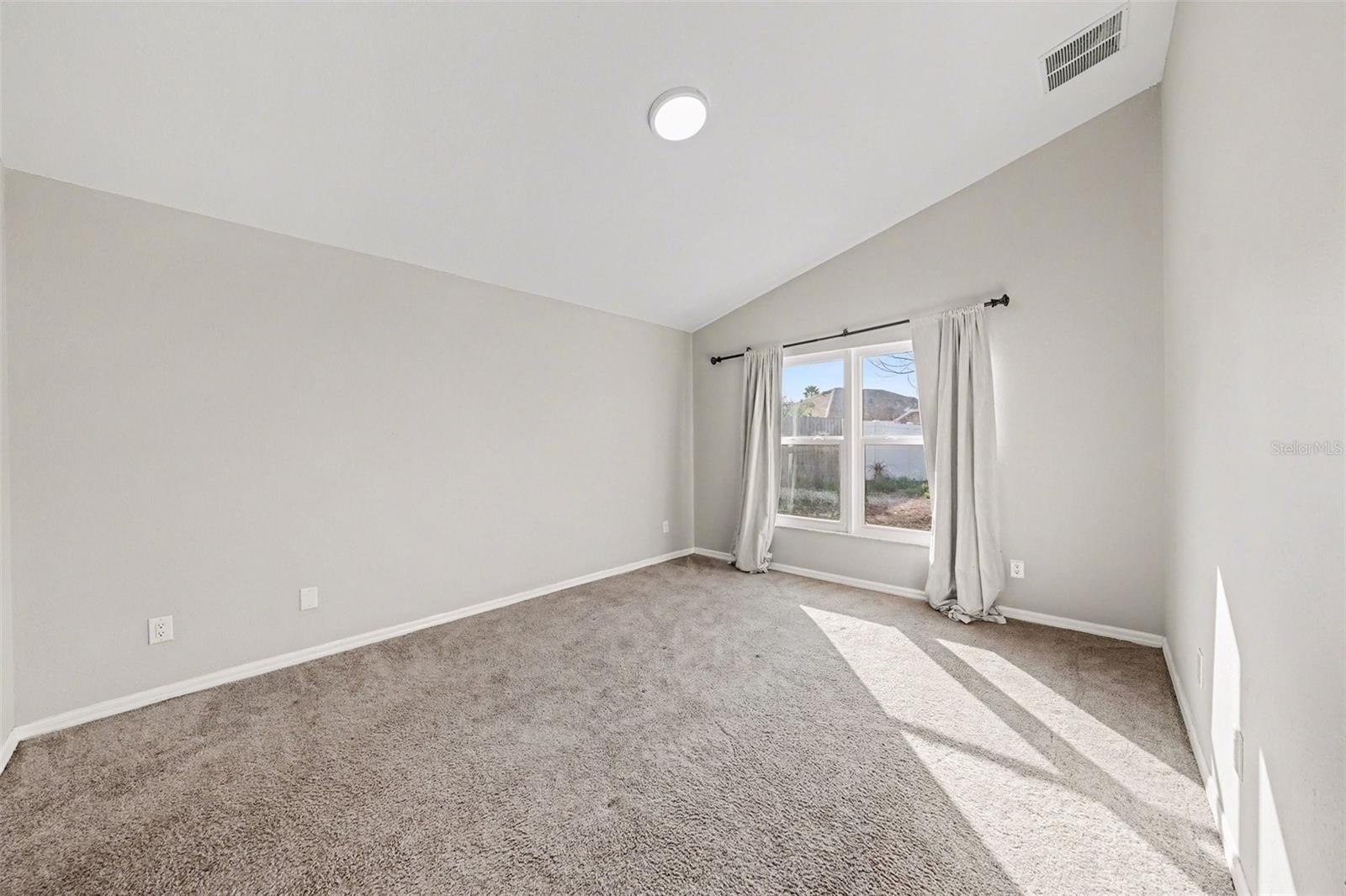 Image 16 of 23 For 12524 Midpointe Drive