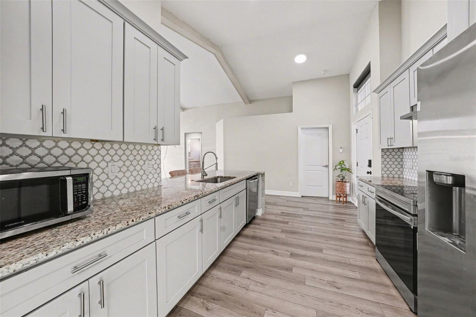 Image 7 of 23 For 12524 Midpointe Drive