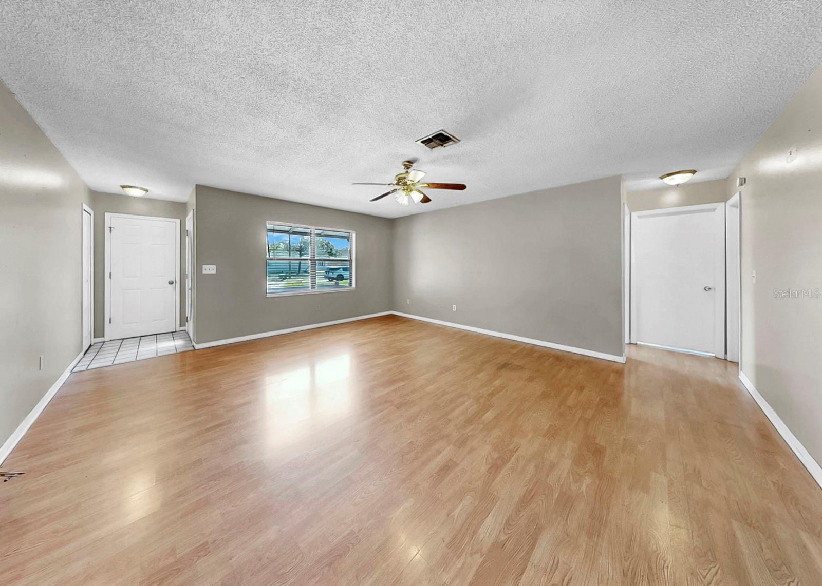 Image 10 of 60 For 1006 Saxon Court