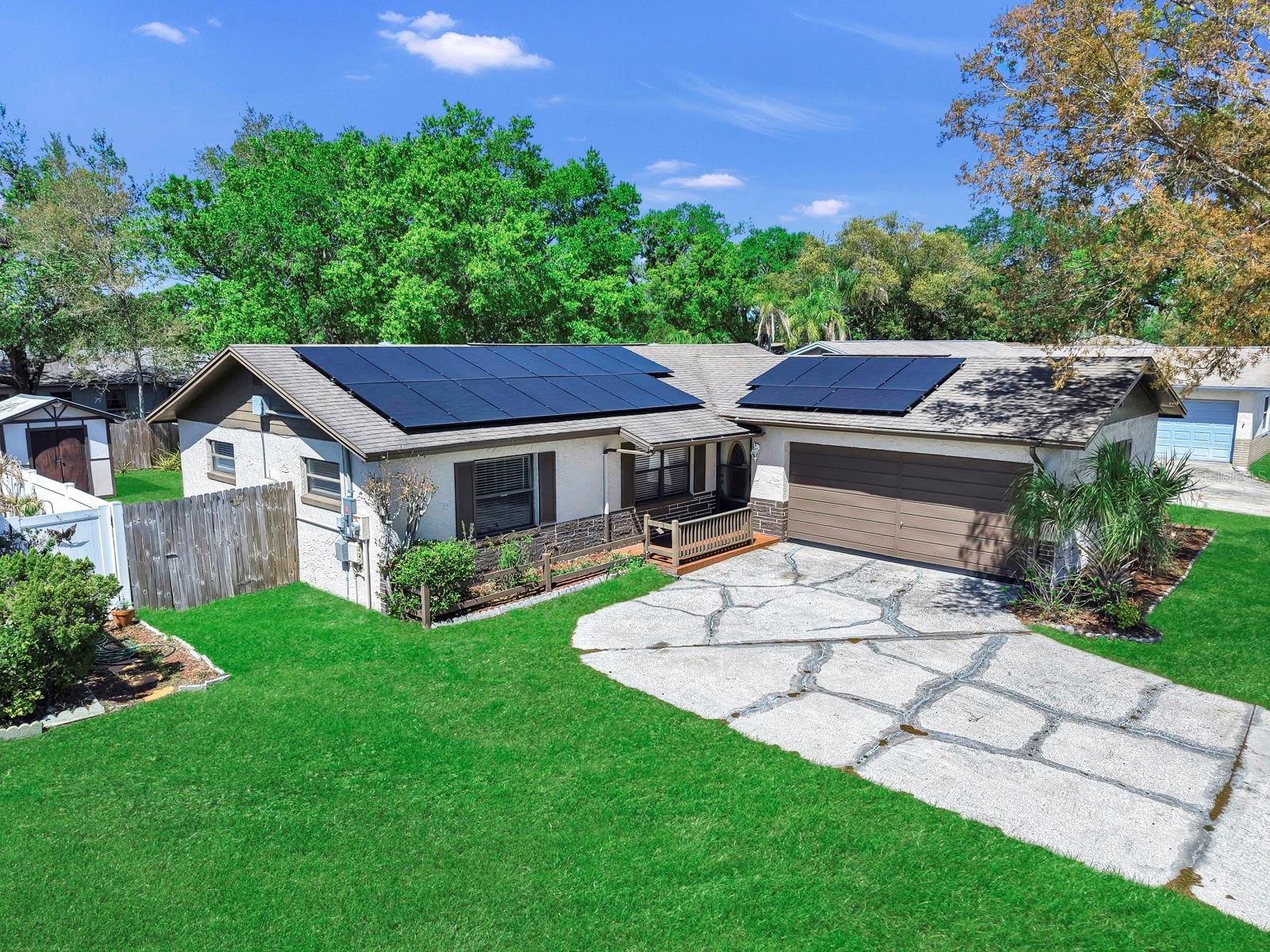 Image 3 of 60 For 1006 Saxon Court