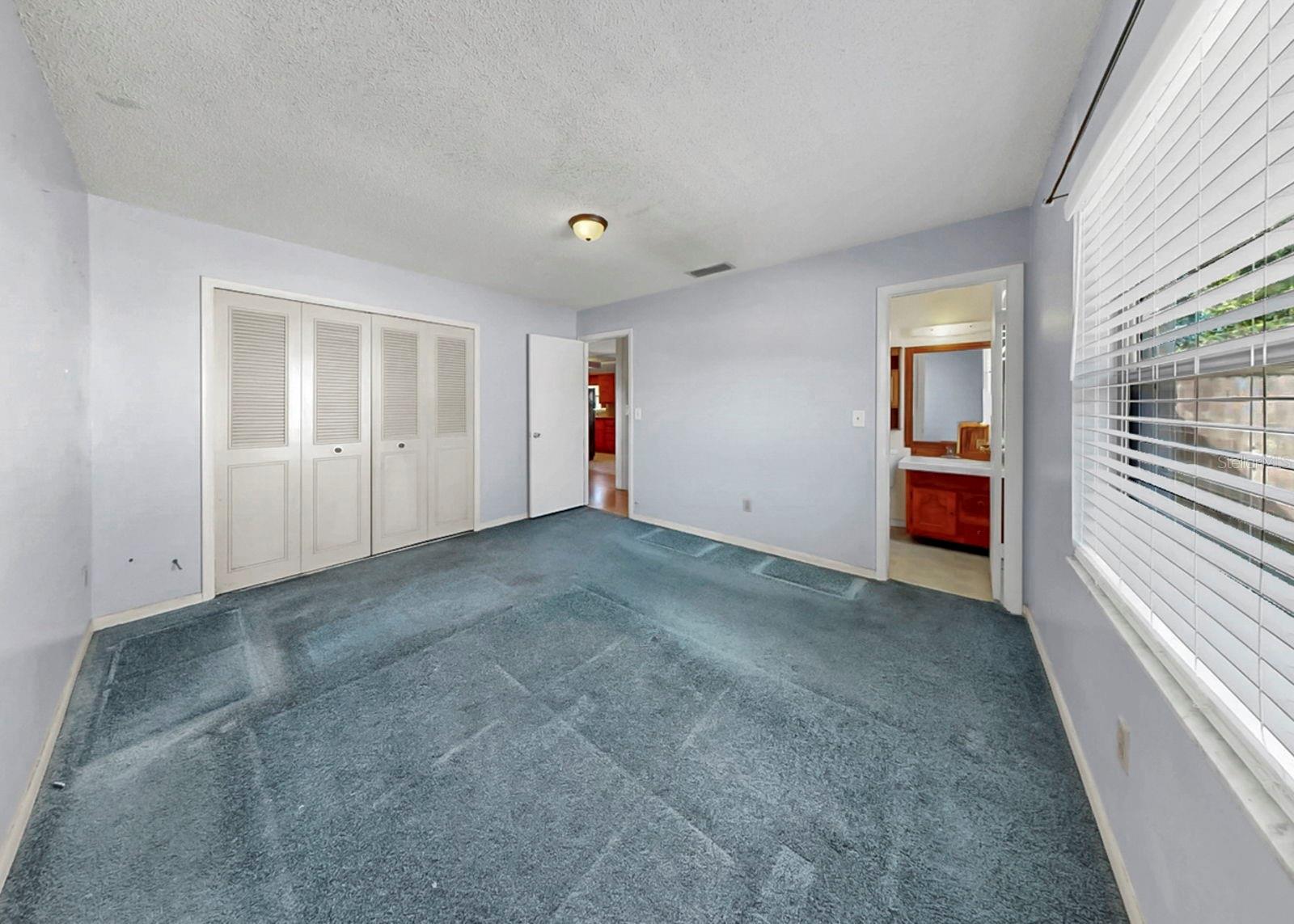 Image 35 of 60 For 1006 Saxon Court