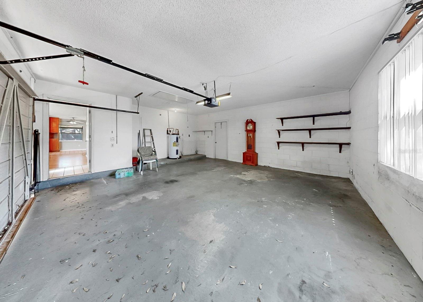 Image 38 of 60 For 1006 Saxon Court