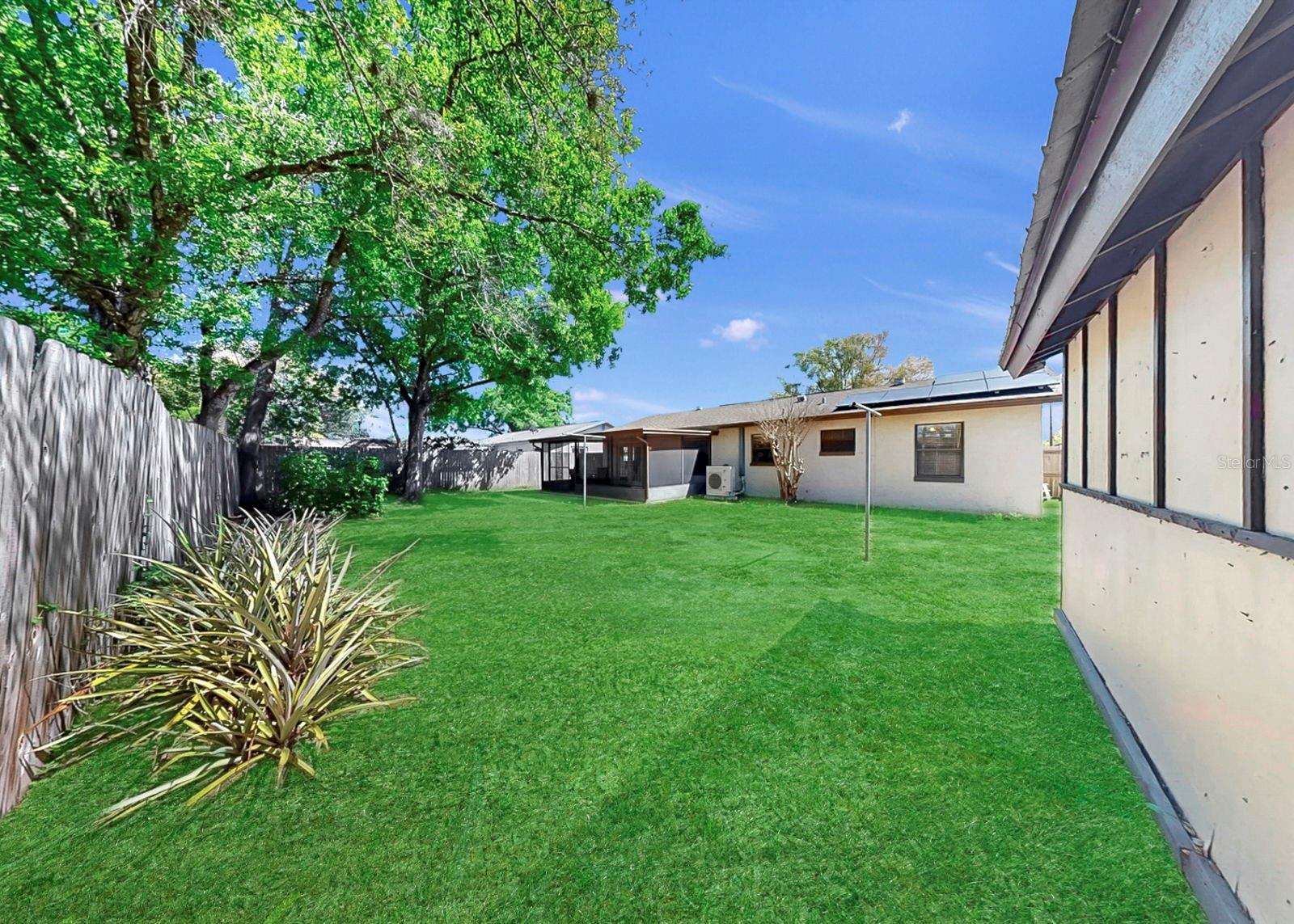 Image 43 of 60 For 1006 Saxon Court