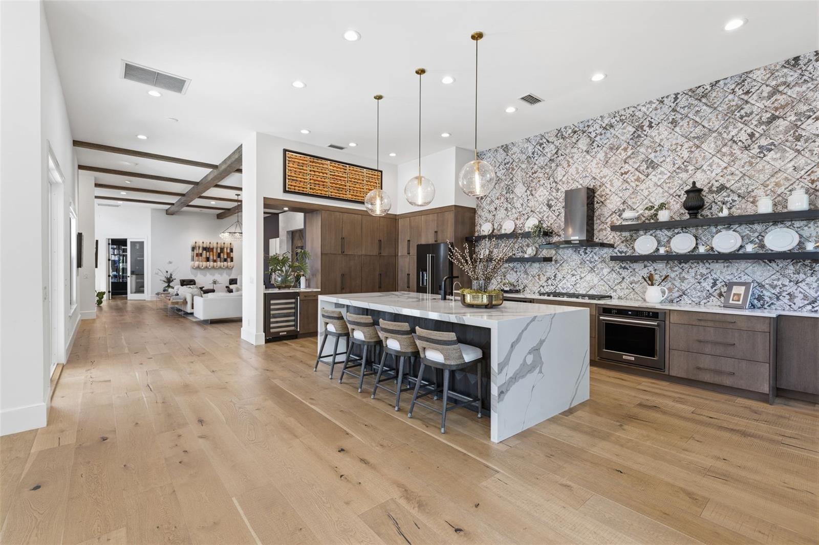 Image 17 of 82 For 904 Anchorage Road