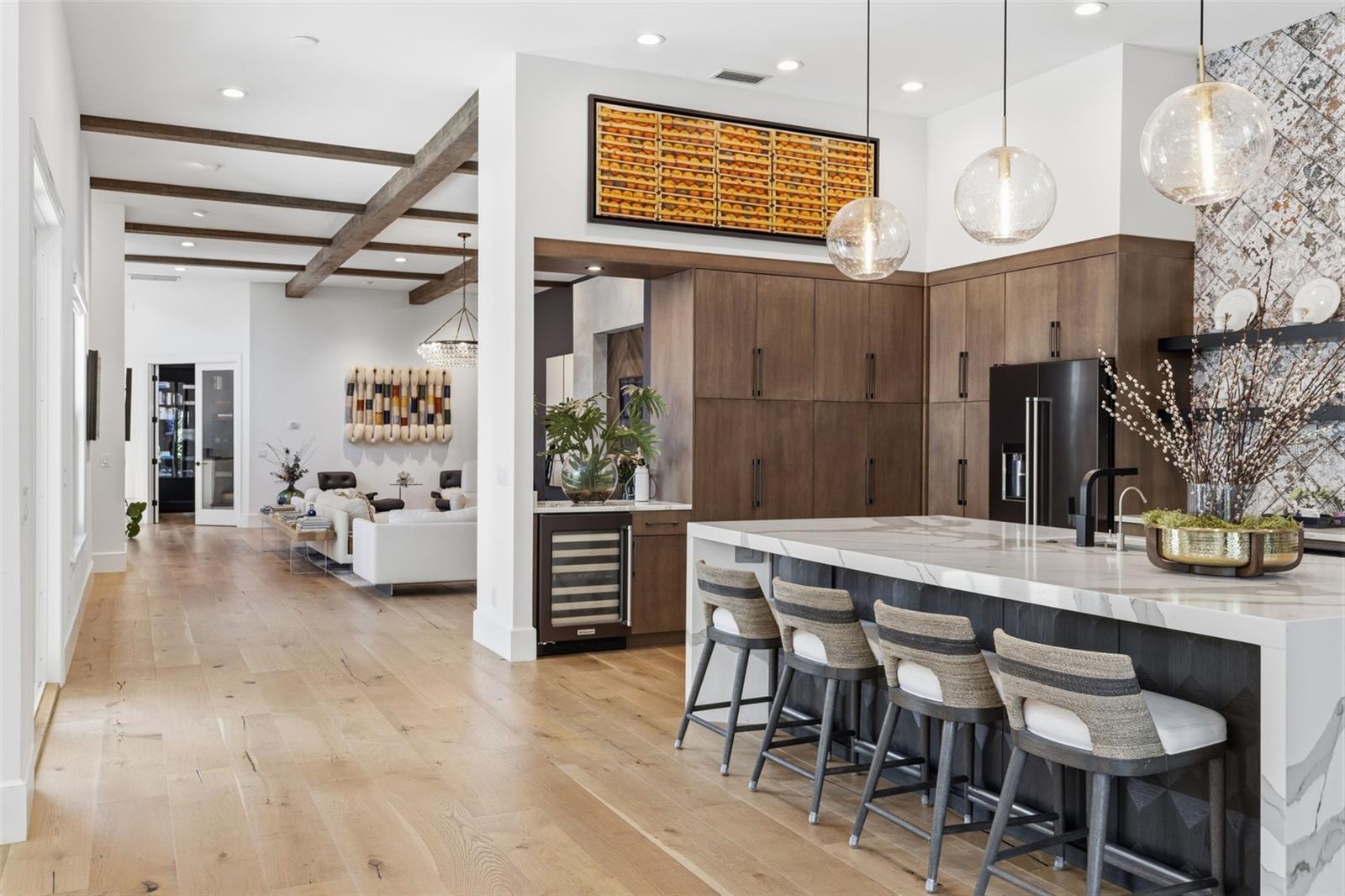 Image 18 of 82 For 904 Anchorage Road