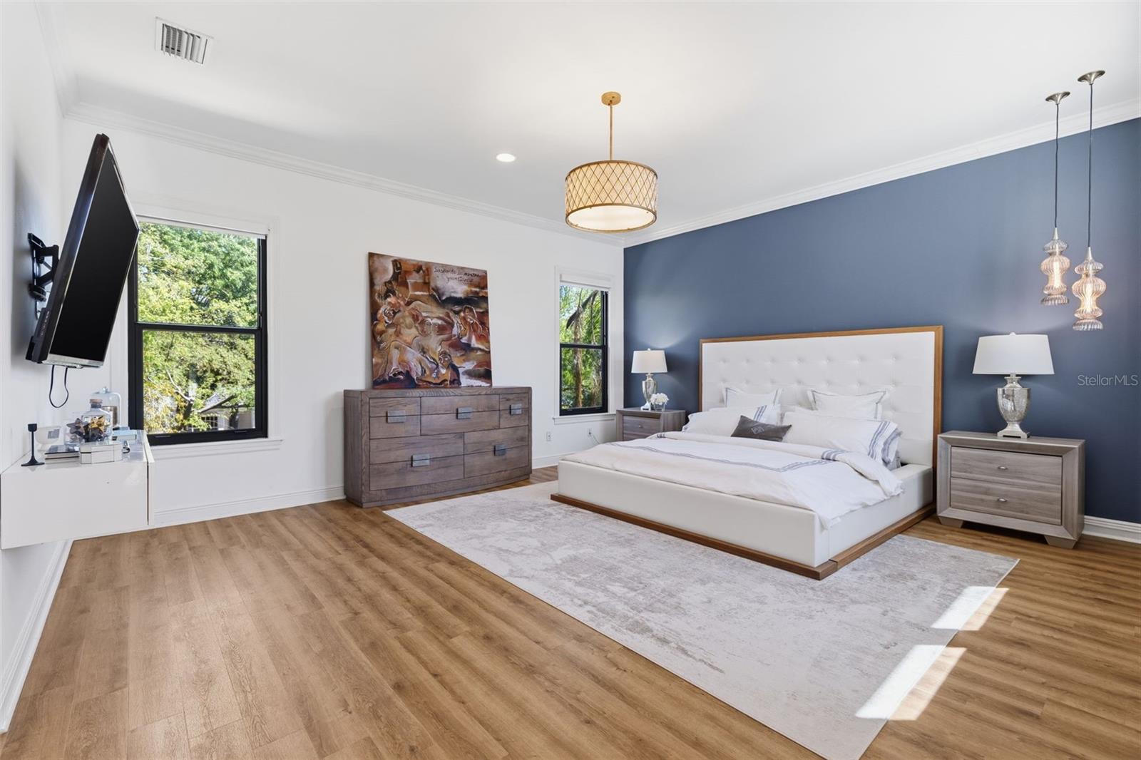 Image 26 of 82 For 904 Anchorage Road