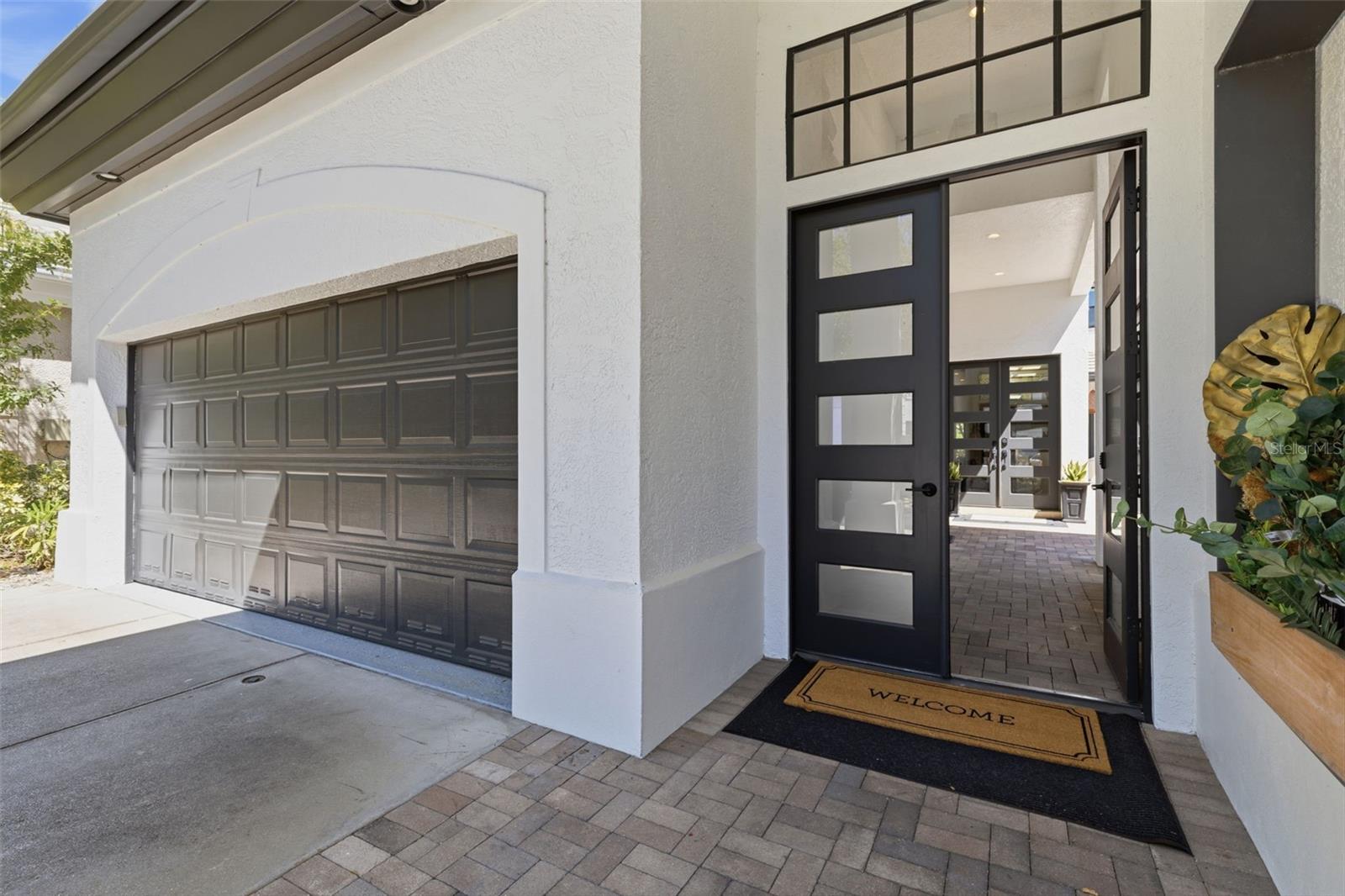 Image 4 of 82 For 904 Anchorage Road