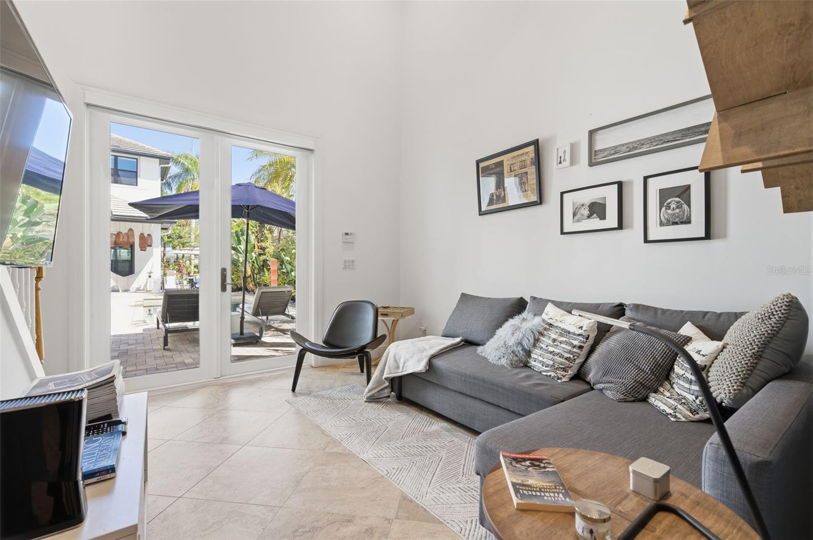 Image 46 of 82 For 904 Anchorage Road