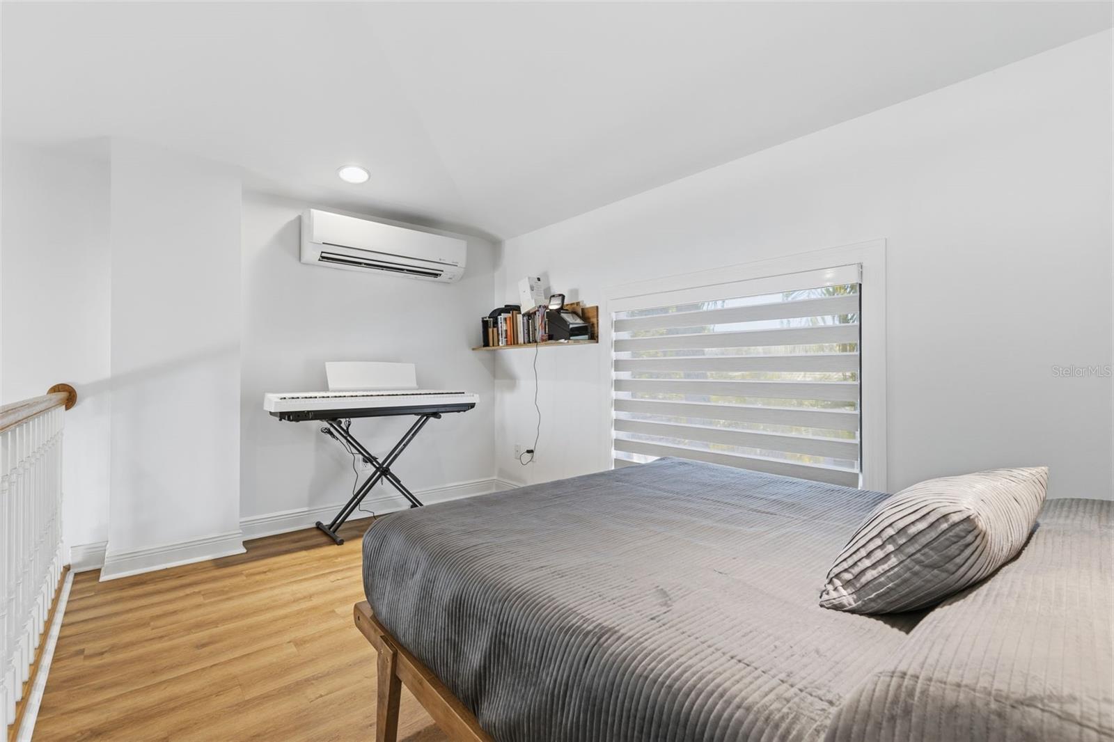 Image 50 of 82 For 904 Anchorage Road