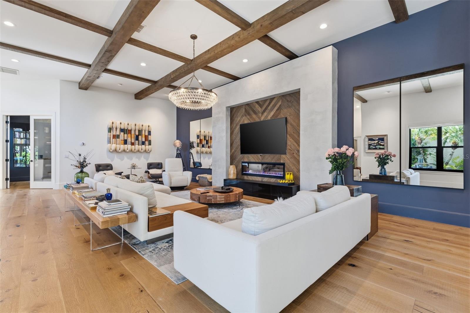 Image 9 of 82 For 904 Anchorage Road