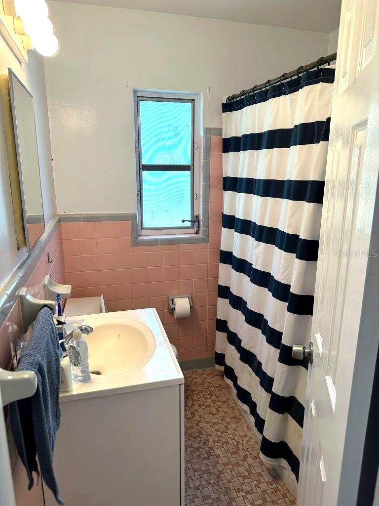 Image 17 of 18 For 5012 26th Avenue S