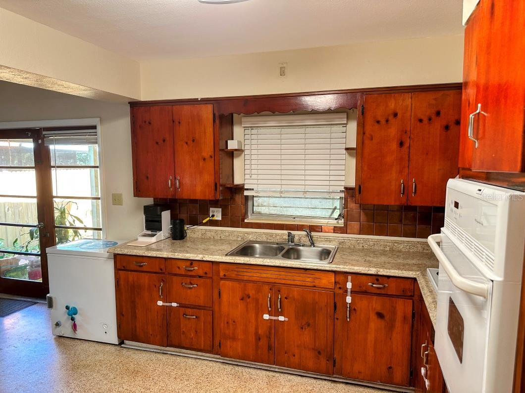 Image 7 of 18 For 5012 26th Avenue S