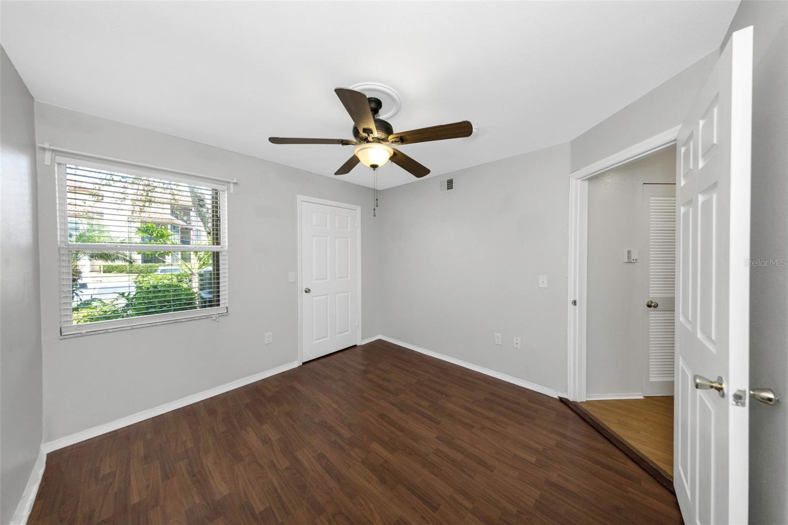 Image 20 of 33 For 2400 Feather Sound Drive 412