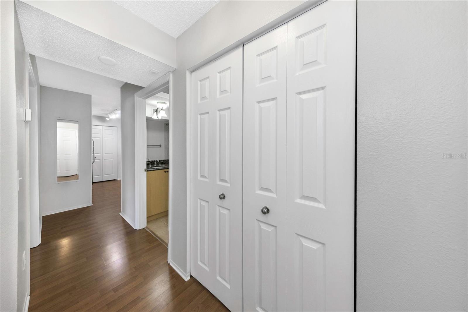 Image 3 of 33 For 2400 Feather Sound Drive 412