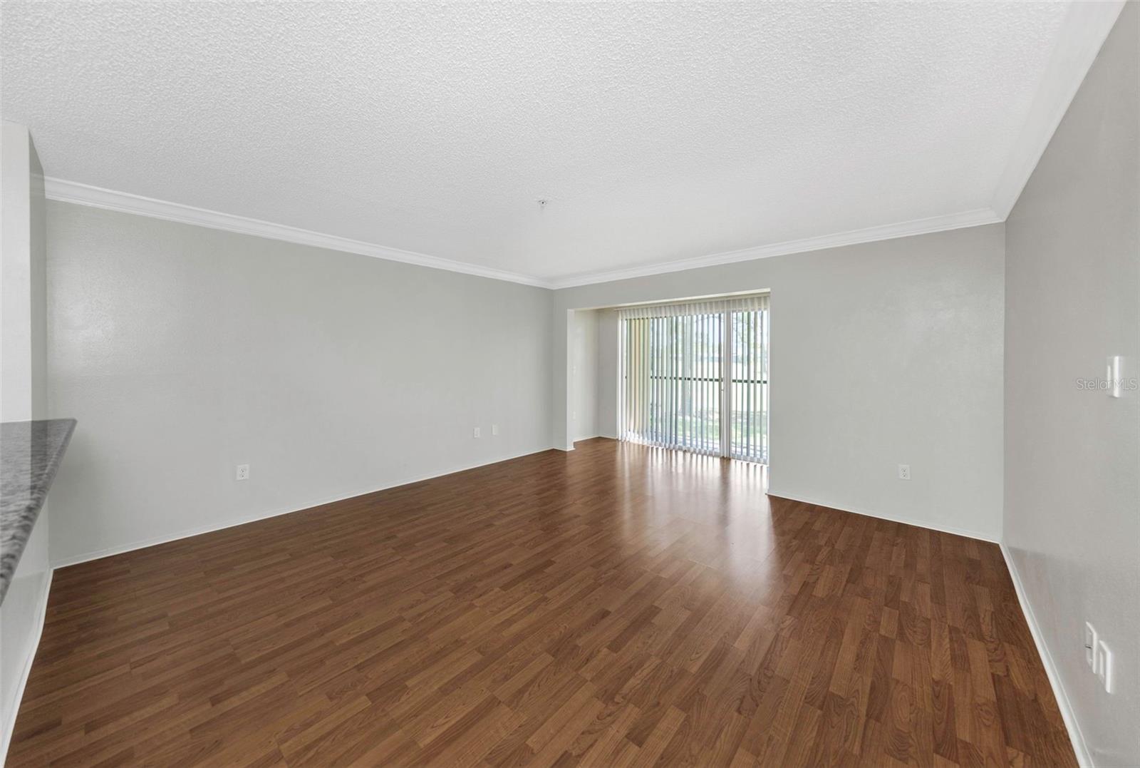 Image 7 of 33 For 2400 Feather Sound Drive 412