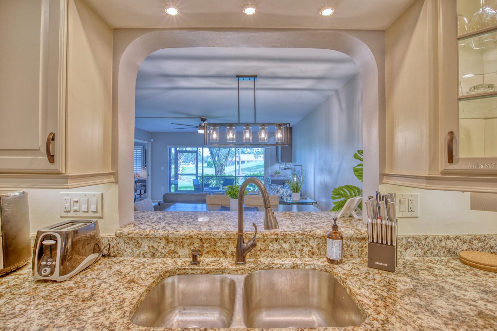 Image 11 of 47 For 5640 Golf Pointe Drive 101