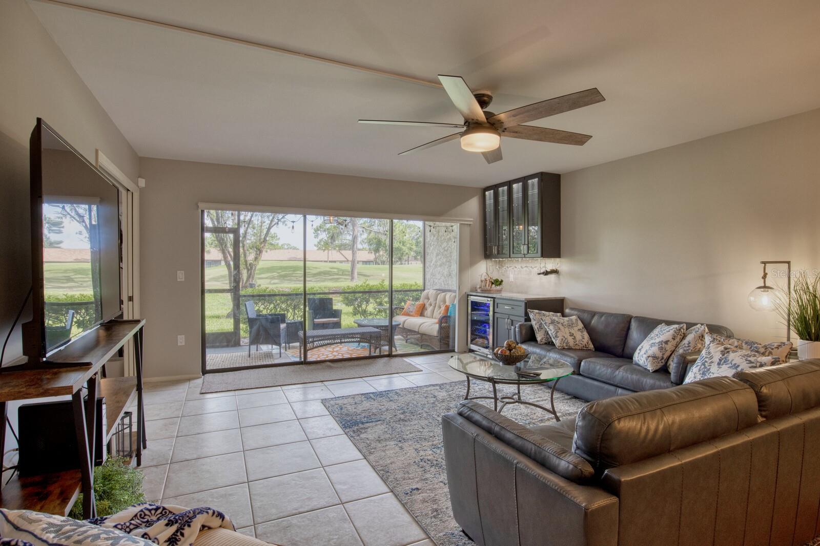 Image 15 of 47 For 5640 Golf Pointe Drive 101