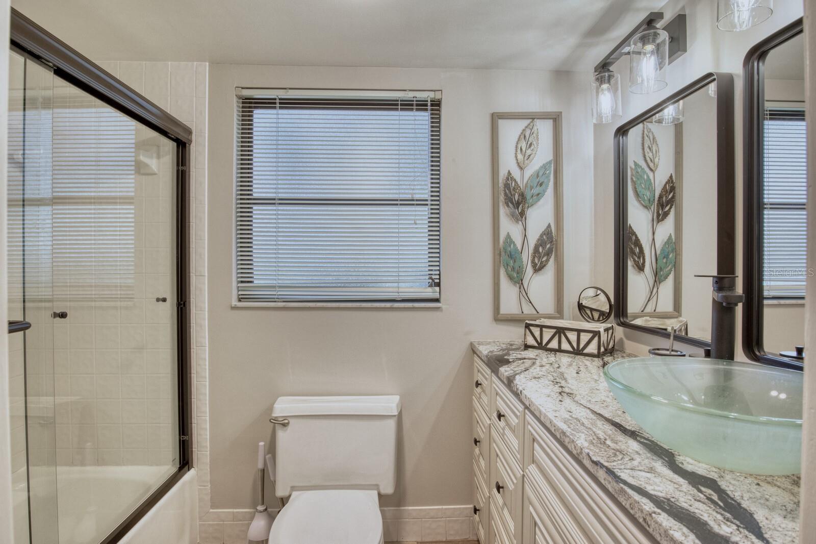 Image 32 of 47 For 5640 Golf Pointe Drive 101