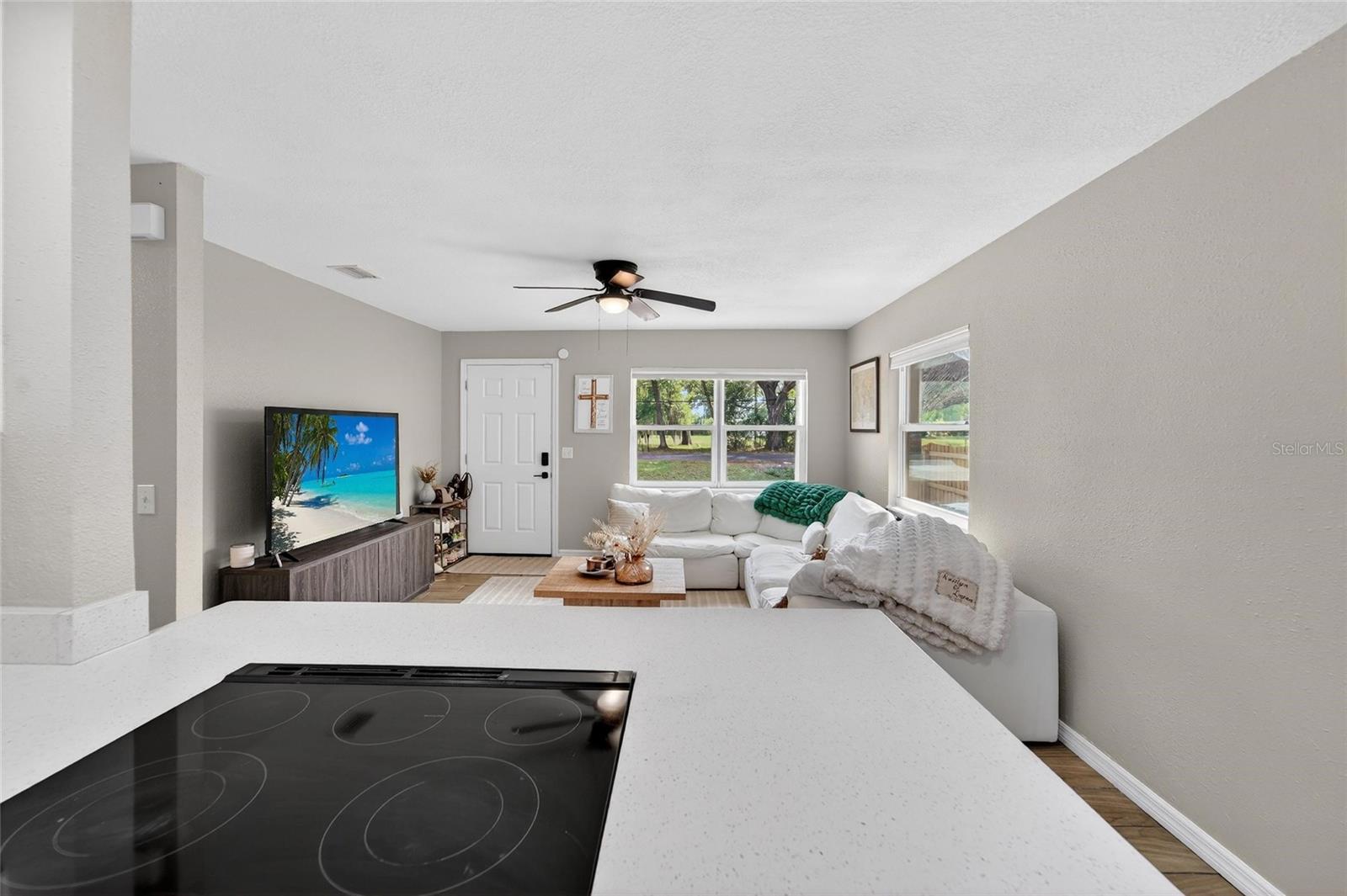 Image 17 of 48 For 5502 Peach Avenue